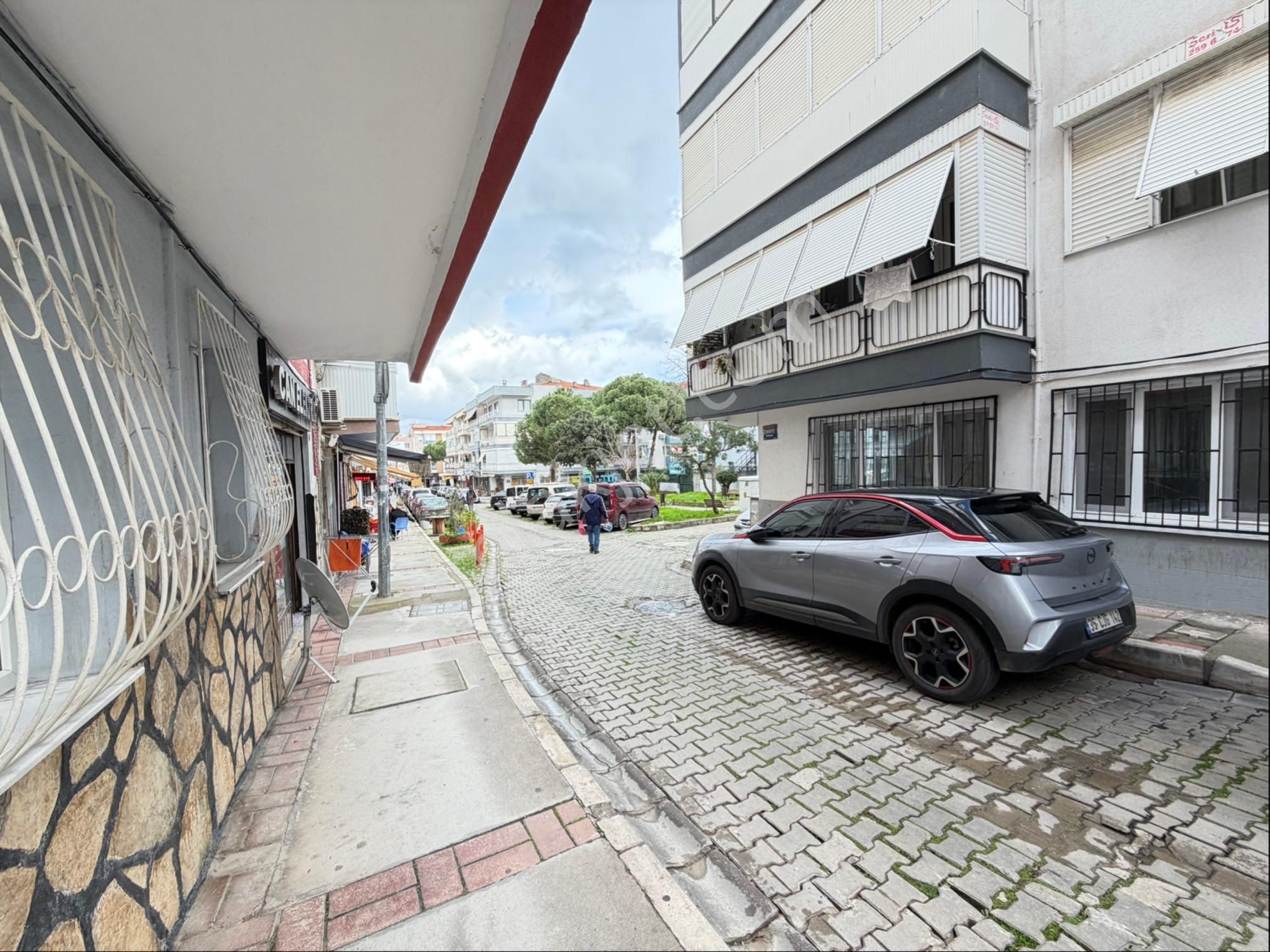 Balçova Ata Caddesine Yakın Tadilatlı 3+1 Ferah Daire - Görsel 30