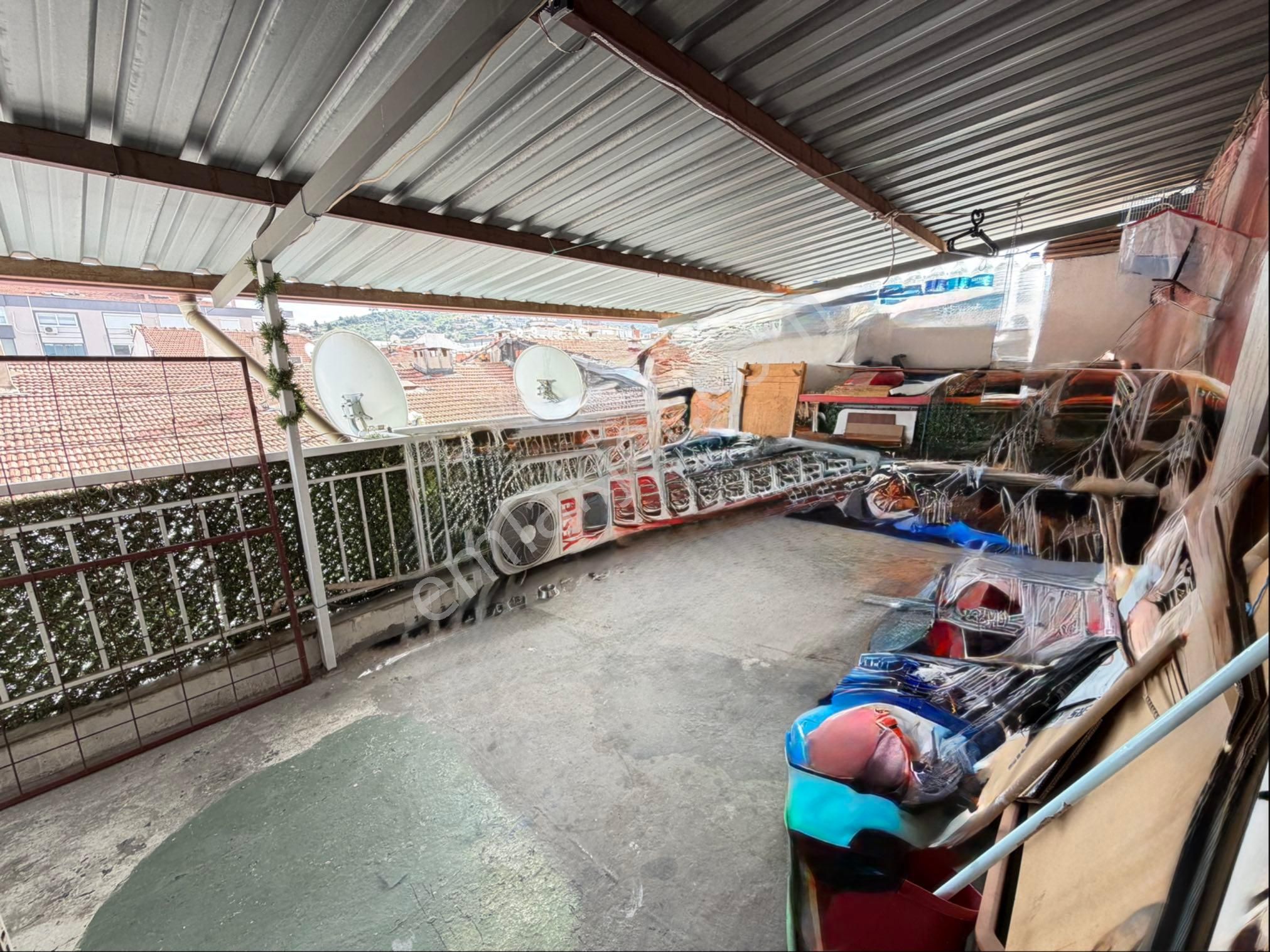 Balçova Ata Caddesine Yakın Tadilatlı 3+1 Ferah Daire - Görsel 24