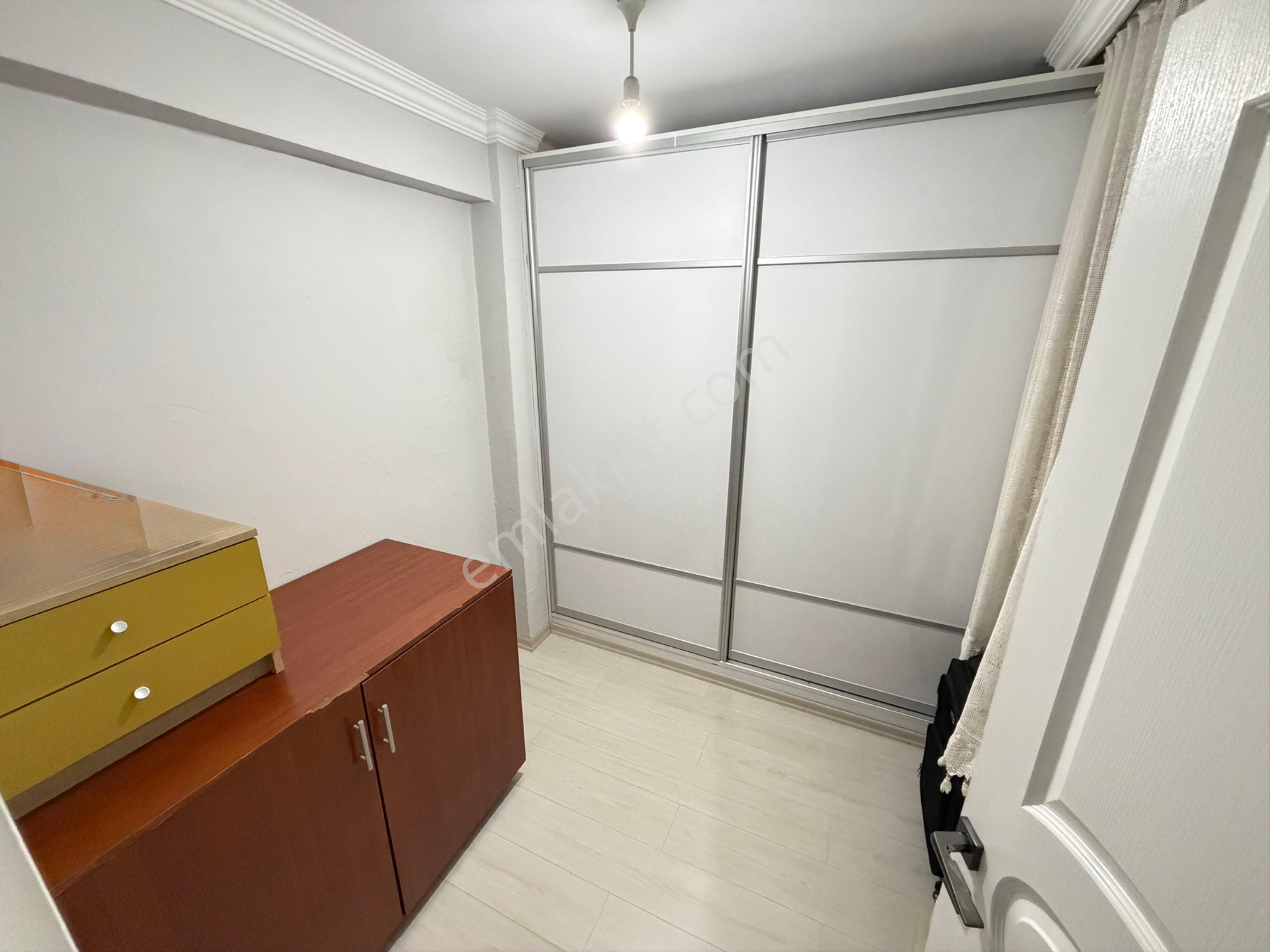 Balçova Ata Caddesine Yakın Tadilatlı 3+1 Ferah Daire - Görsel 12