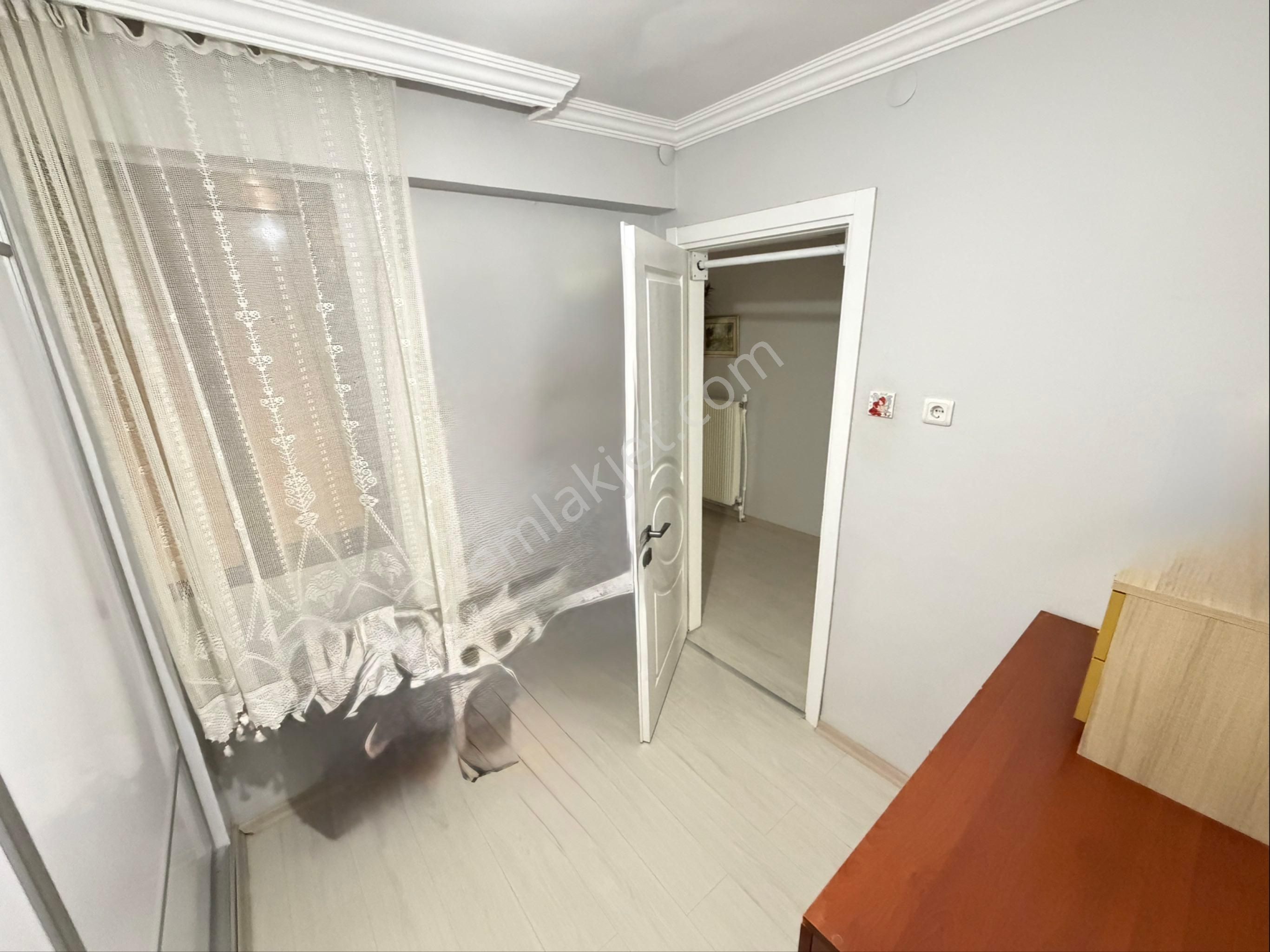 Balçova Ata Caddesine Yakın Tadilatlı 3+1 Ferah Daire - Görsel 13