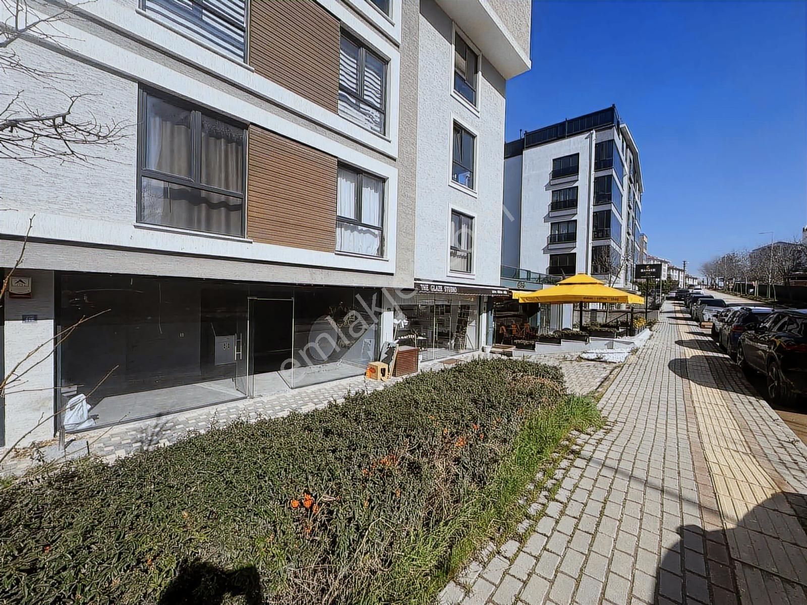 Balat'ta Kiralık Dükkan - Görsel 3