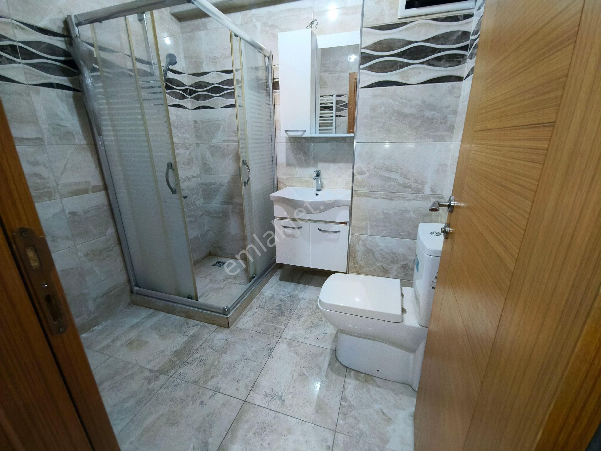 Güneyden Metroya 15 Dakika Yürüme 1+1.70 M2 Y.giriş Daire - Görsel 19