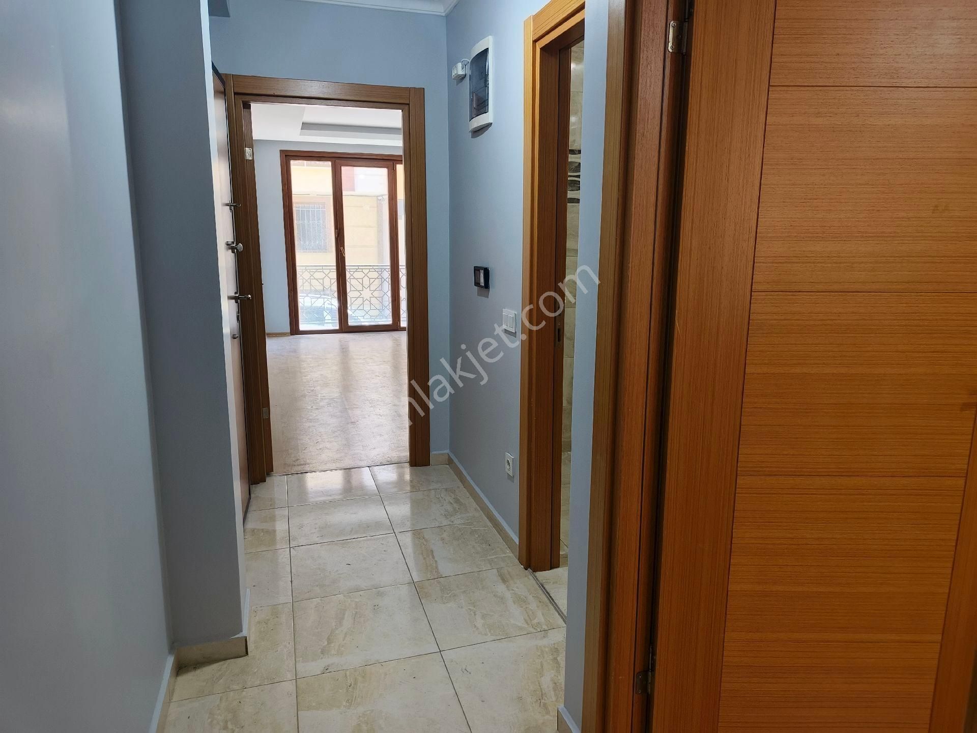 Güneyden Metroya 15 Dakika Yürüme 1+1.70 M2 Y.giriş Daire - Görsel 7