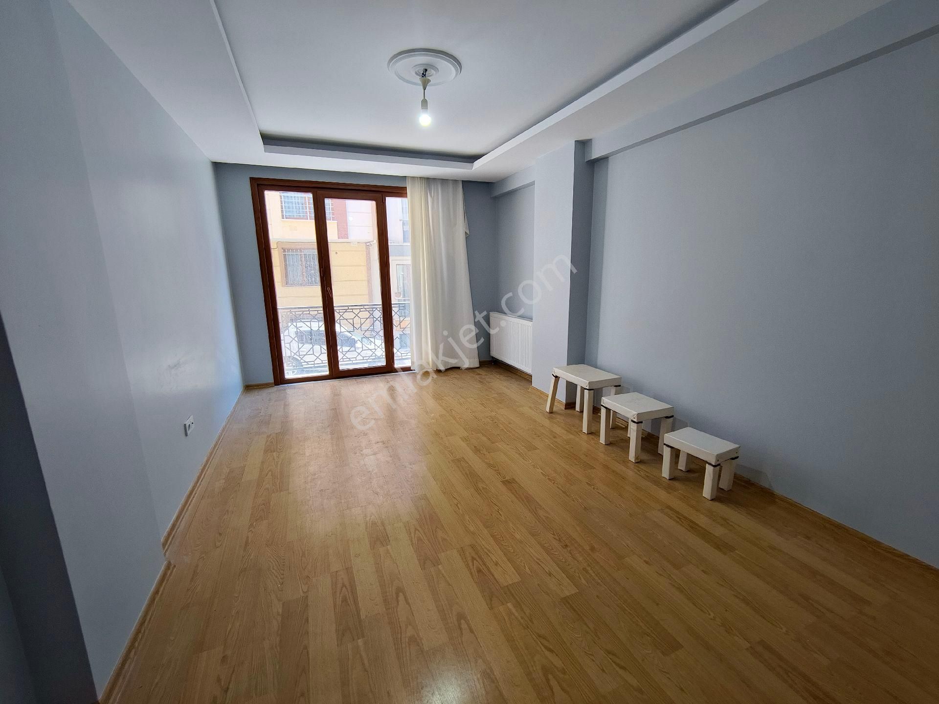 Güneyden Metroya 15 Dakika Yürüme 1+1.70 M2 Y.giriş Daire - Görsel 9