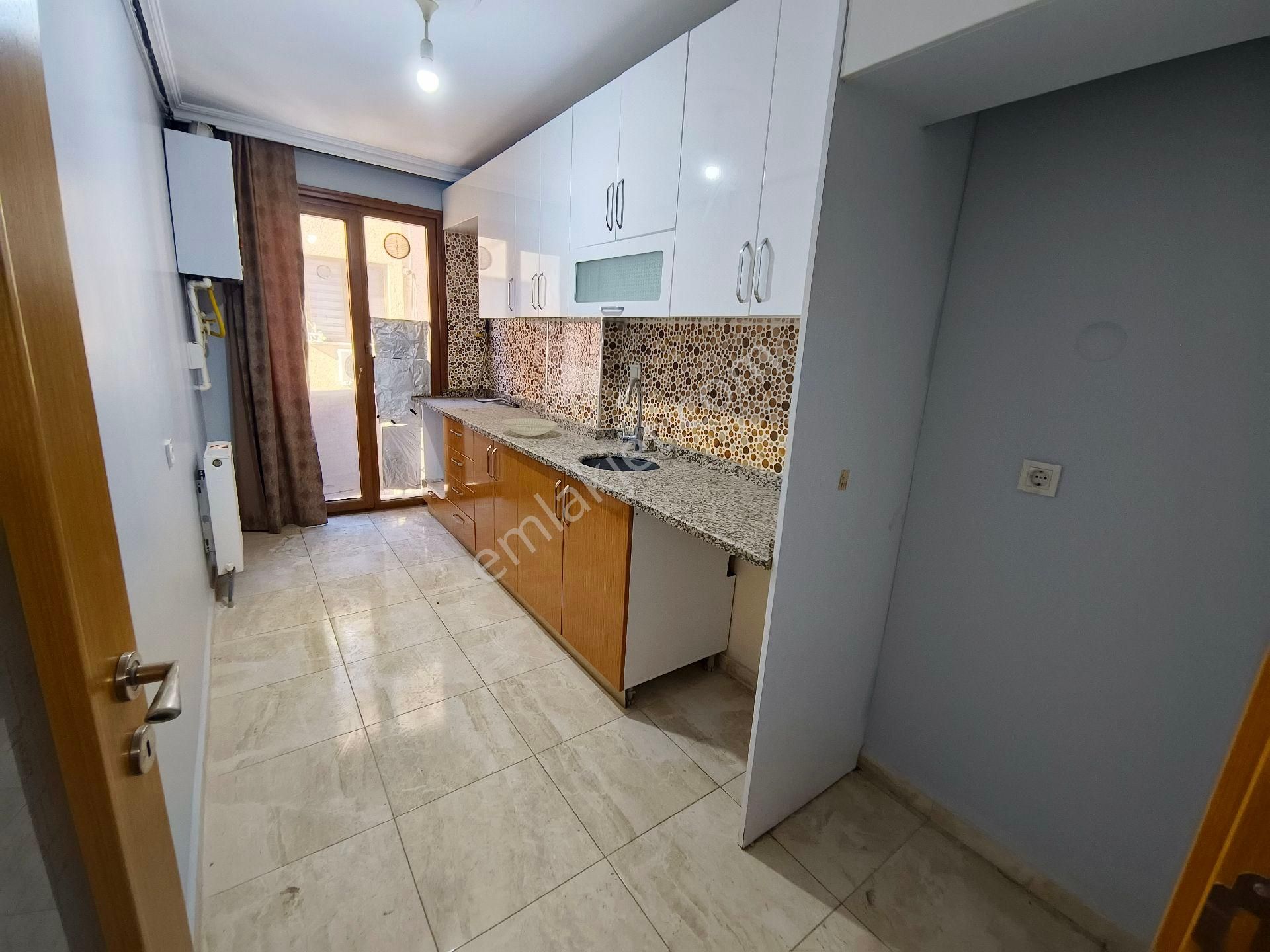 Güneyden Metroya 15 Dakika Yürüme 1+1.70 M2 Y.giriş Daire - Görsel 4