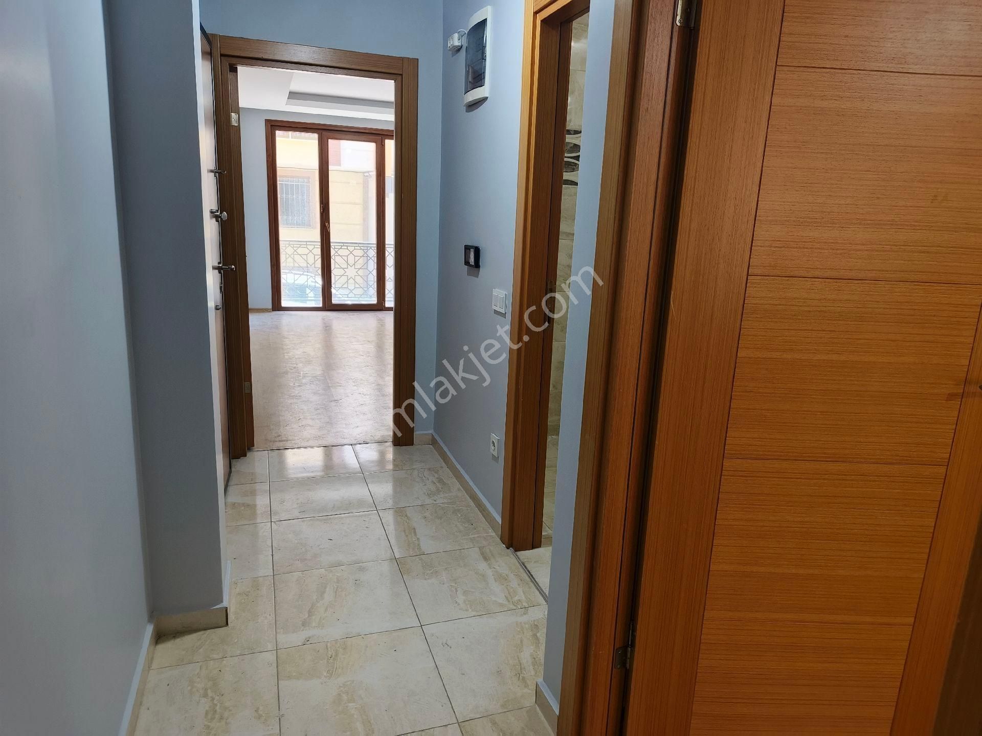 Güneyden Metroya 15 Dakika Yürüme 1+1.70 M2 Y.giriş Daire - Görsel 13