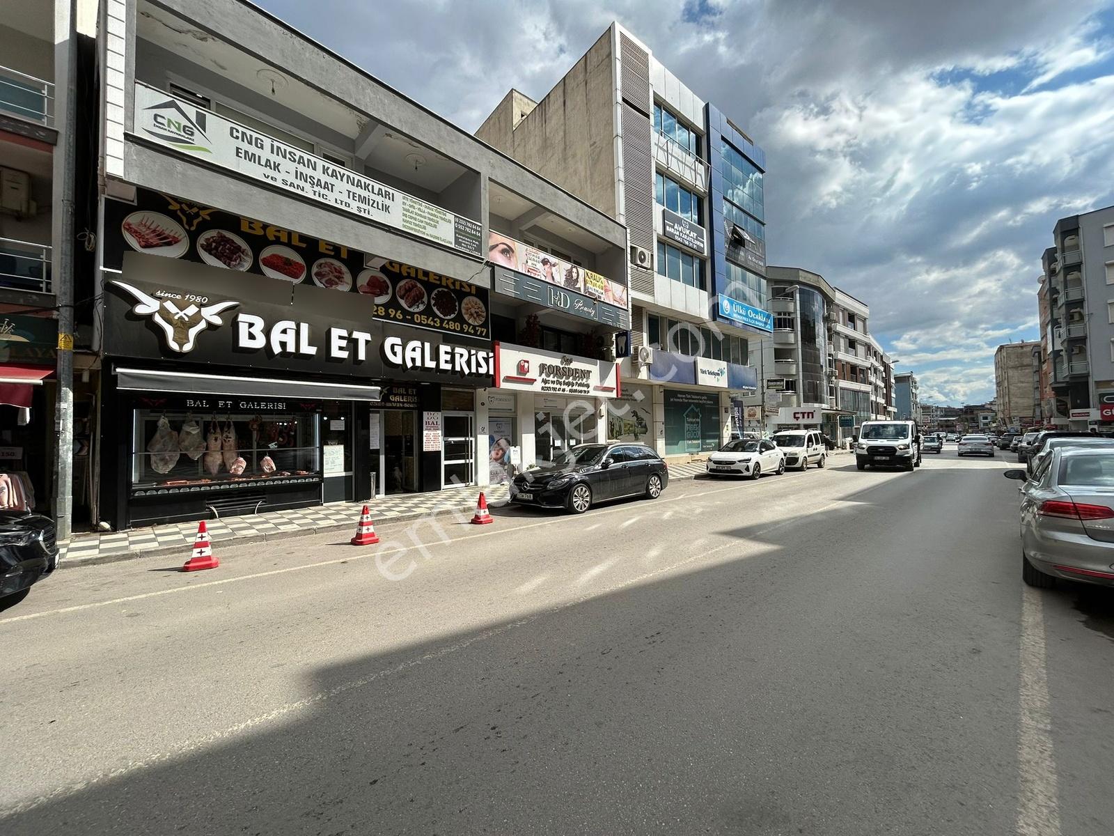 Bal Gayrimenkulden-kaçırılmayacak Konumda 300 M2 Dükkan - Görsel 4