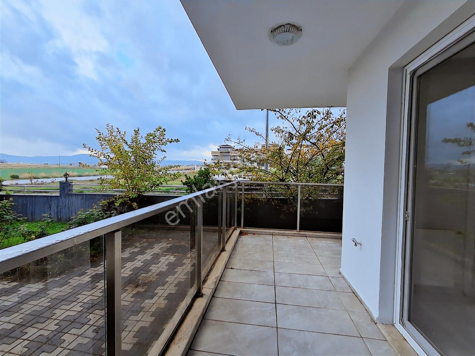 Bal Gayrimenkul- Barbarosta Site İçinde Geniş Ferah 3+1 Daire - Görsel 8