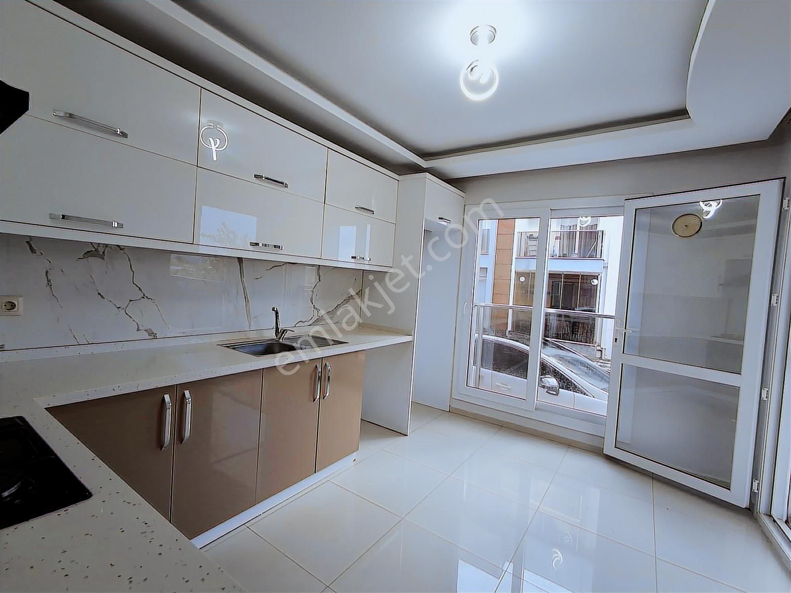 Bal Gayrimenkul- Barbarosta Site İçinde Geniş Ferah 3+1 Daire - Görsel 14