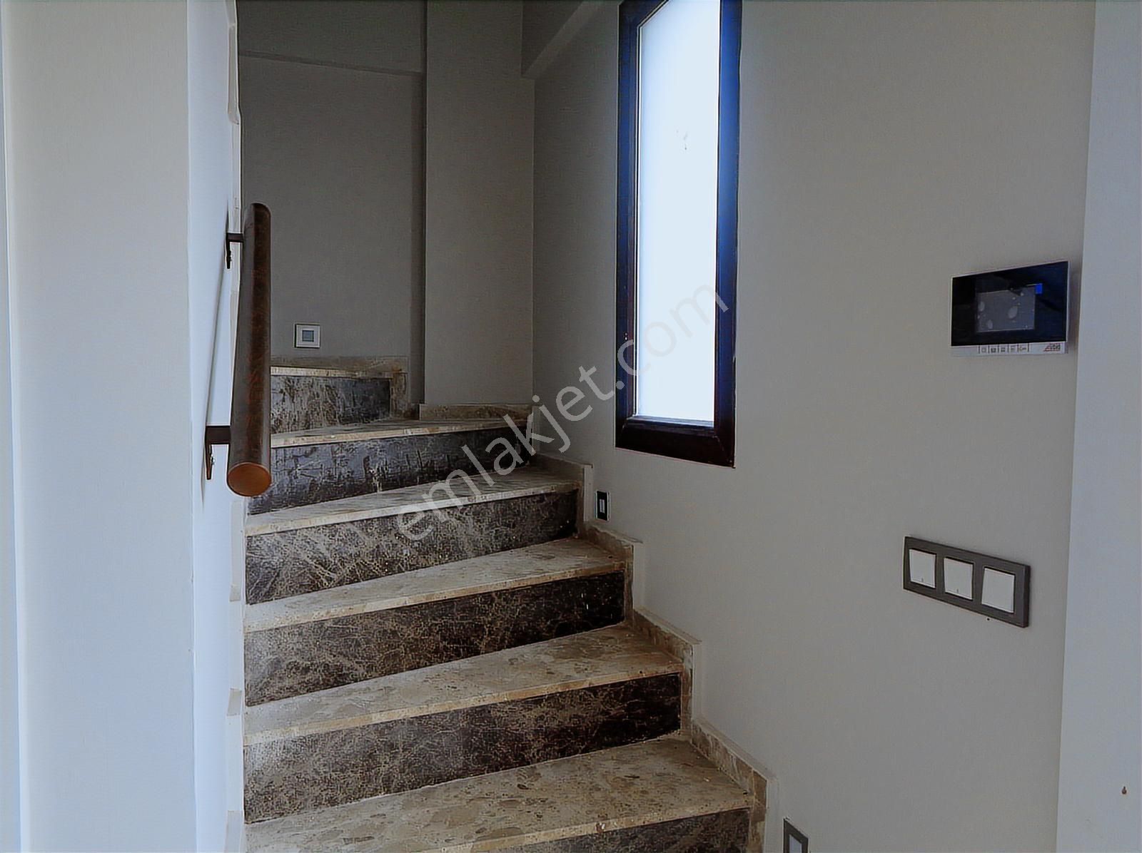 Bal Gayrimenkul-mithatpaşada Muhteşem Tasarımlı 4+1 Villa - Görsel 4