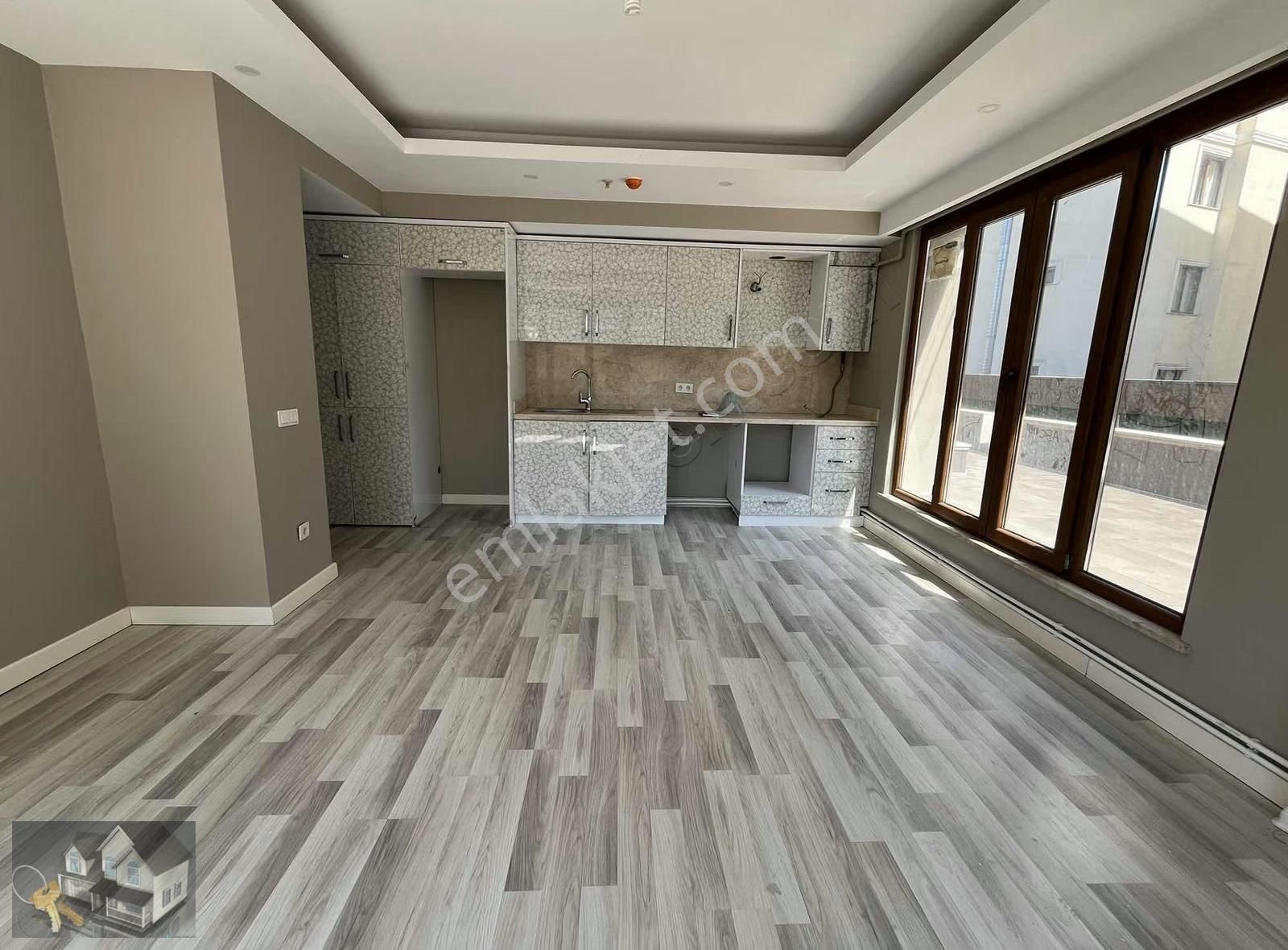 Sancaktepe Yenidoğan Kiralık Havuzlu Sitede 1+1 Daire - Görsel 2