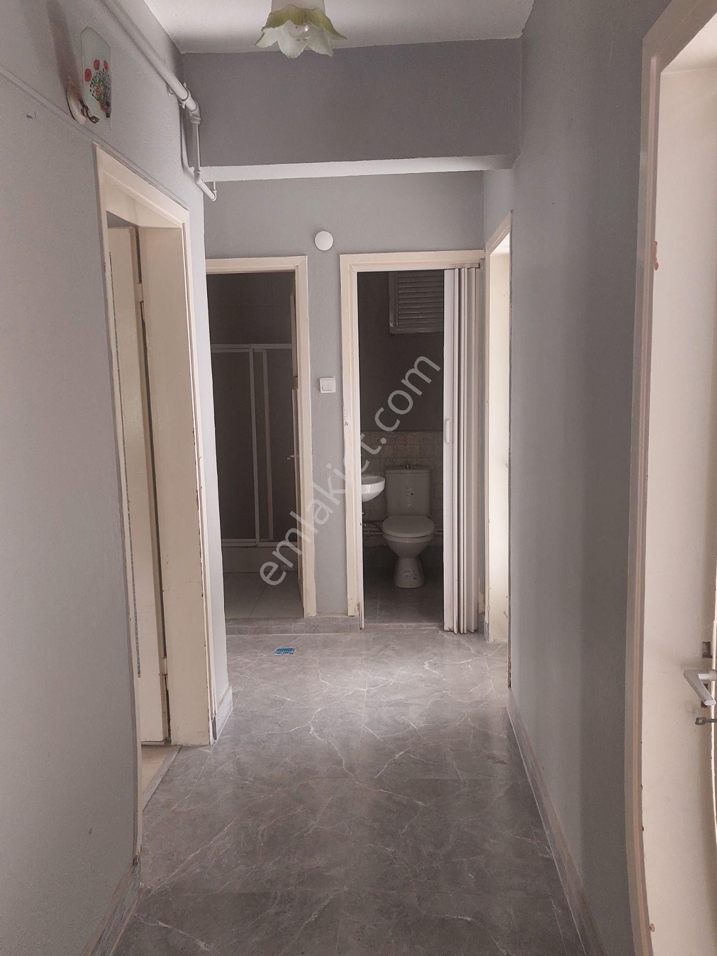 İşçievlerinde Yüksek Zemin Çift Balkonlu Doğalgazlı 120m2 3+1 - Görsel 35