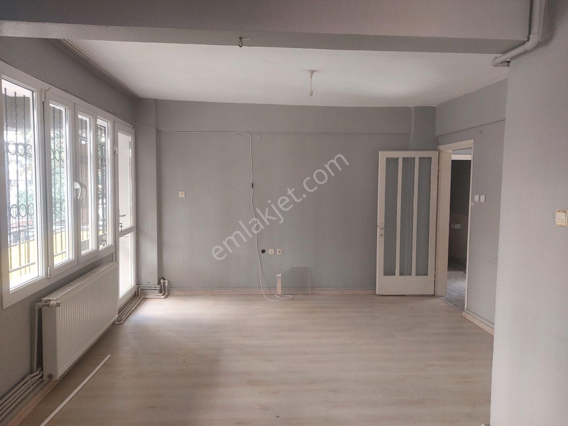 İşçievlerinde Yüksek Zemin Çift Balkonlu Doğalgazlı 120m2 3+1 - Görsel 4