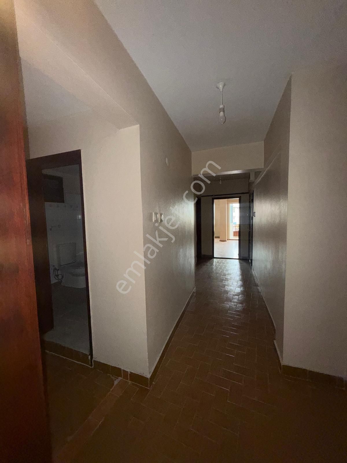Dikkaldırım Cd Üzerinde Kiralık Fırsat Daire - Görsel 18