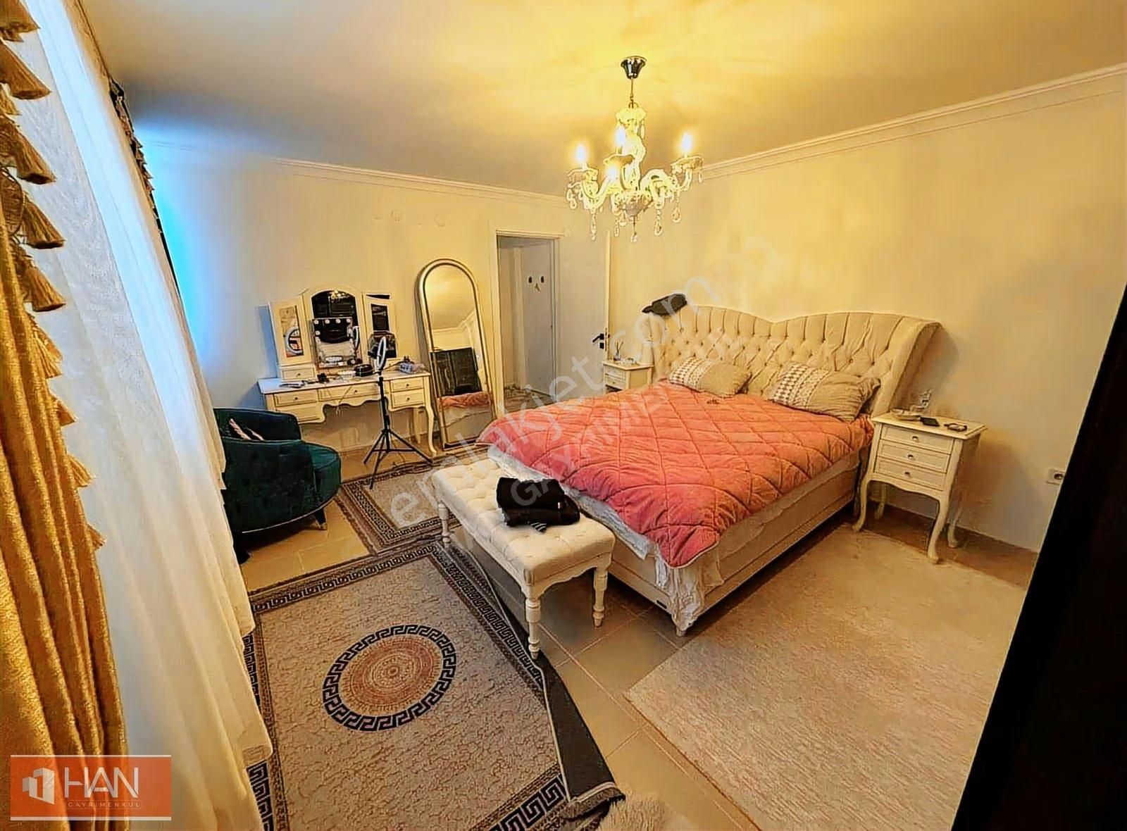 Konyaaltı Hurma Mahallesinde Lüx Geniş 2+1 Ters Dublex