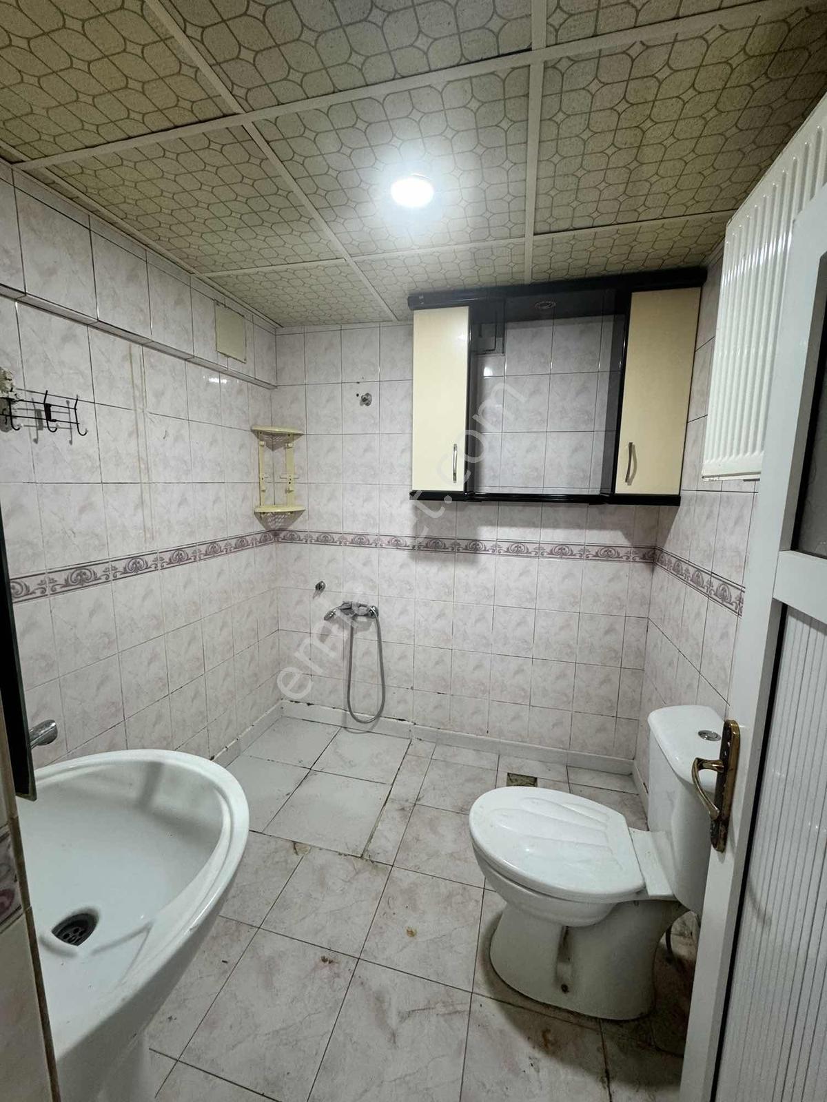 Güvenevlerde Kiralık 3+1 Bahçeli Giriş Kat Daire - Görsel 25
