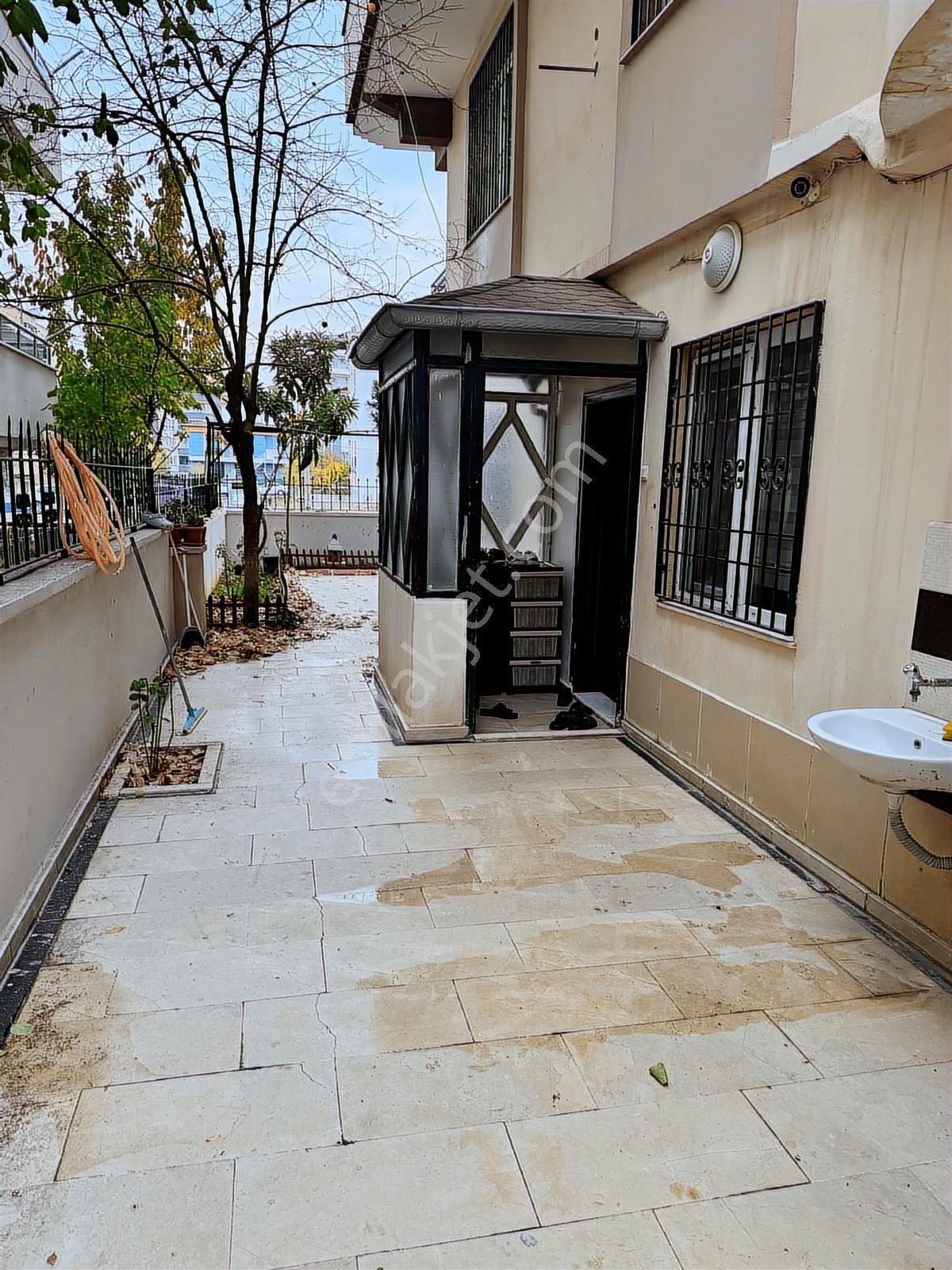 Güvenevlerde Kiralık 3+1 Bahçeli Giriş Kat Daire - Görsel 30