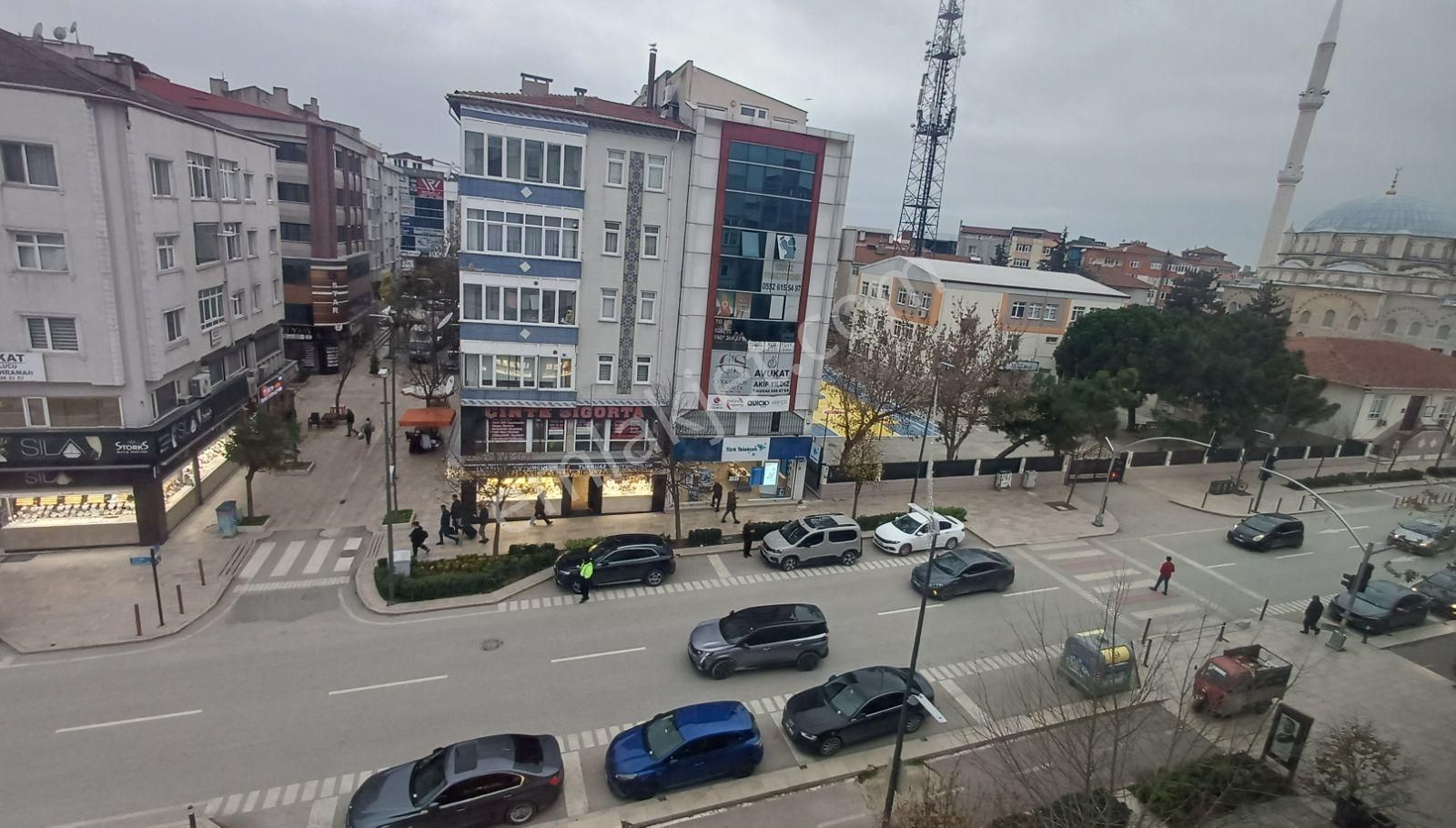 Atatürk Caddesinde Kiralık 4+1 Daire Veya Ofis - Görsel 18