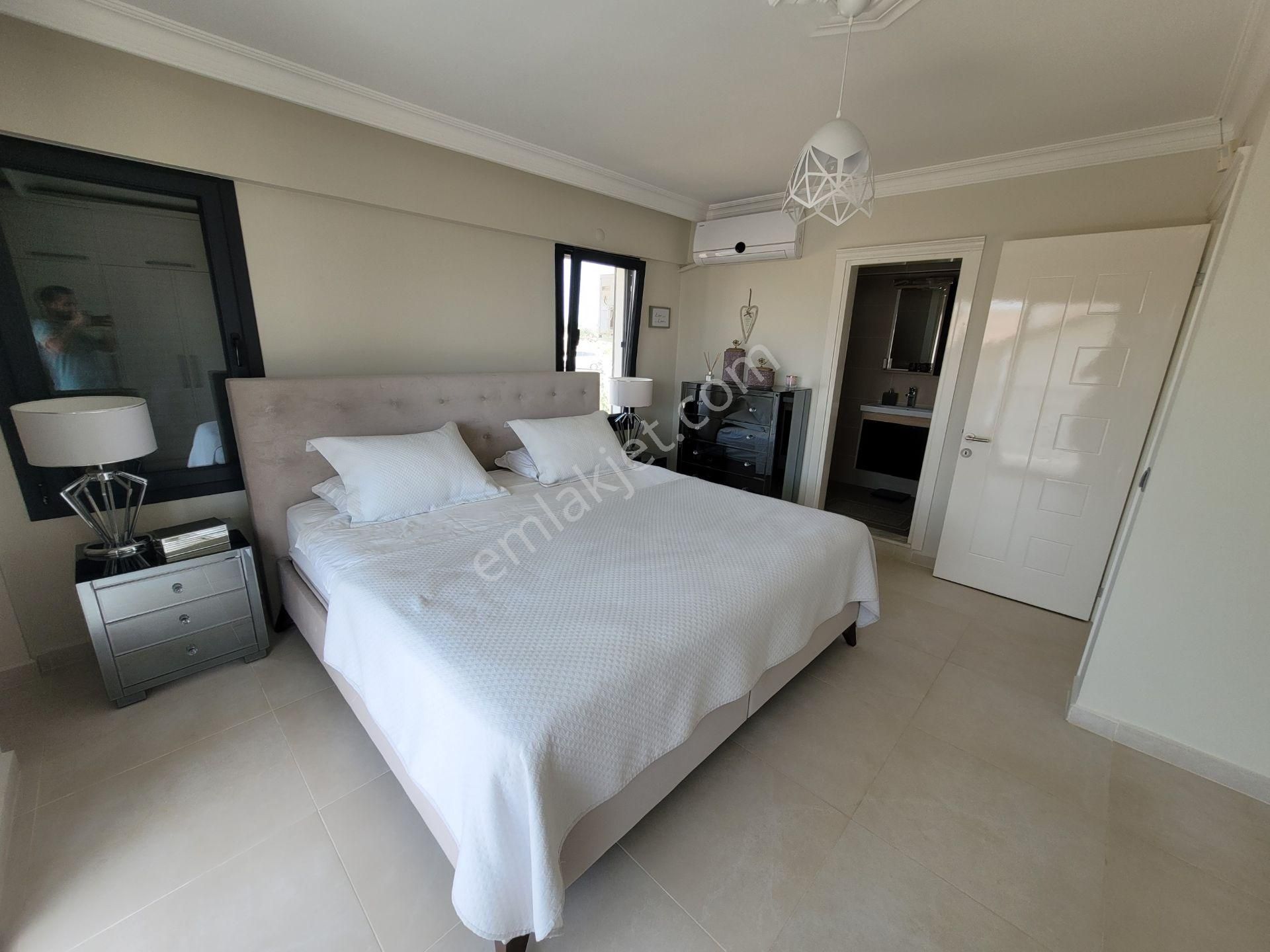 Didim Taş Evler Mevkiinde Tam Müstakil Deniz Ve Gün Batımı Manzaralı Triplex Villa - Görsel 20