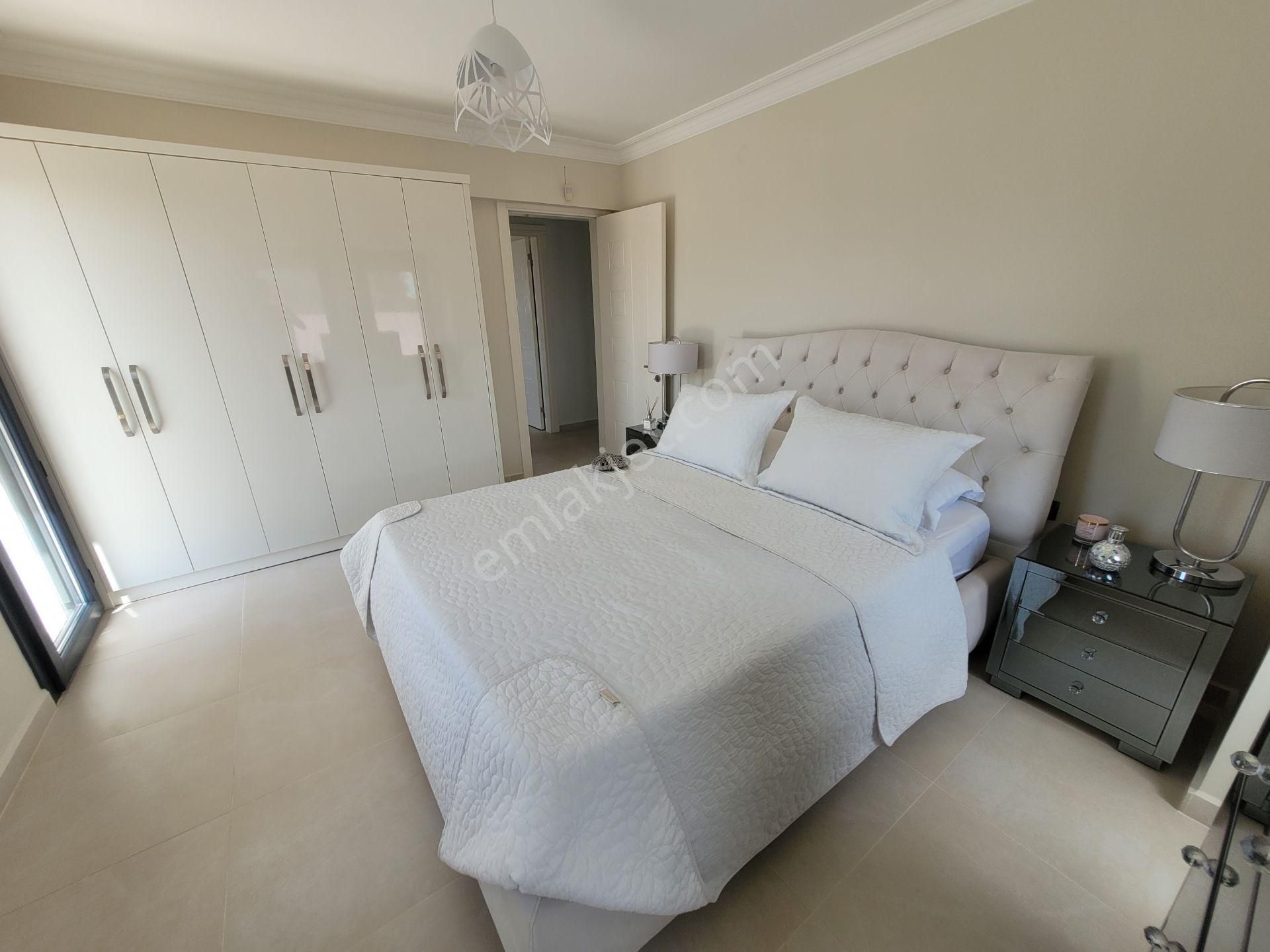 Didim Taş Evler Mevkiinde Tam Müstakil Deniz Ve Gün Batımı Manzaralı Triplex Villa - Görsel 23