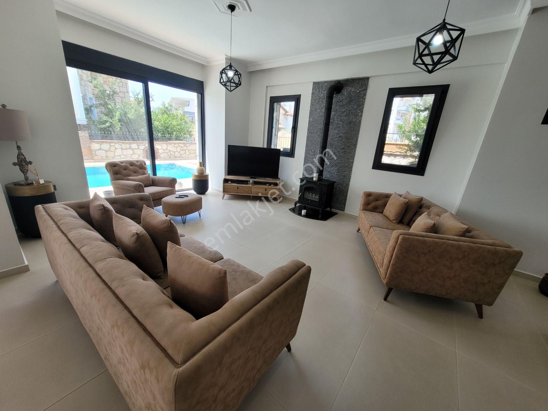 Didim Taş Evler Mevkiinde Tam Müstakil Deniz Ve Gün Batımı Manzaralı Triplex Villa - Görsel 11