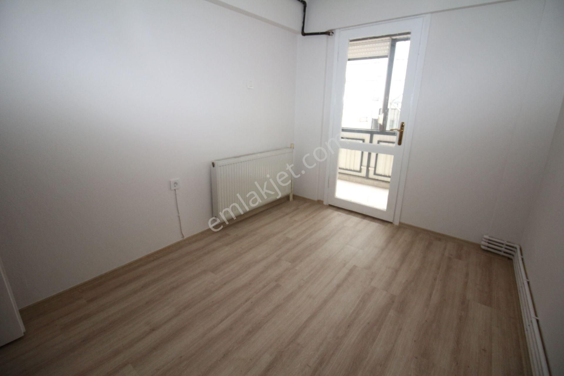 Polat Cad. Yakını Arakat Doğalgazlı Geniş Daire - Görsel 33