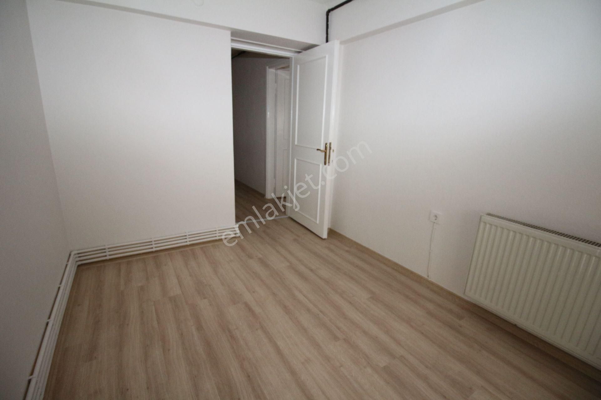 Polat Cad. Yakını Arakat Doğalgazlı Geniş Daire - Görsel 34