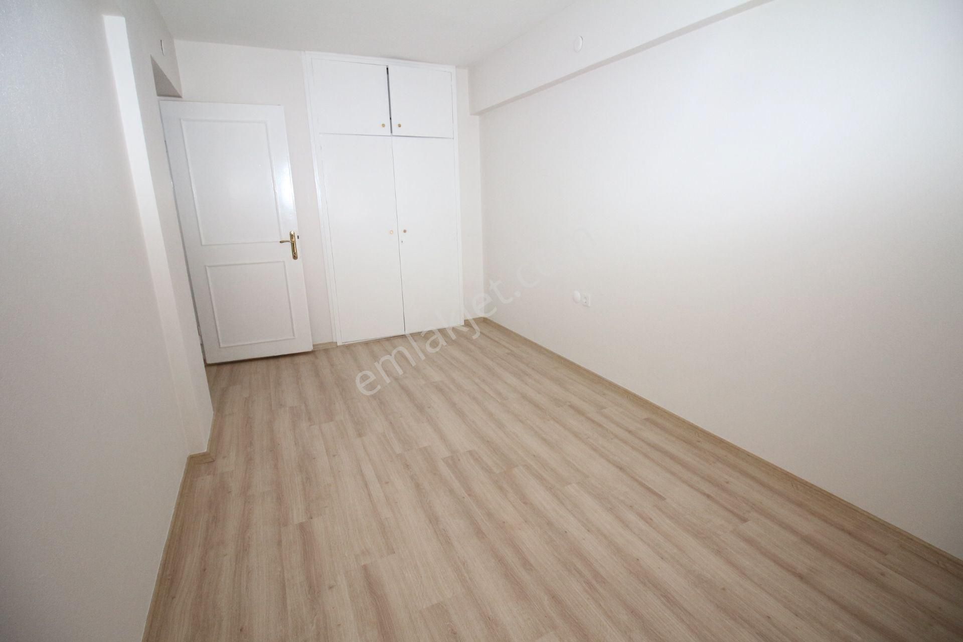 Polat Cad. Yakını Arakat Doğalgazlı Geniş Daire - Görsel 28