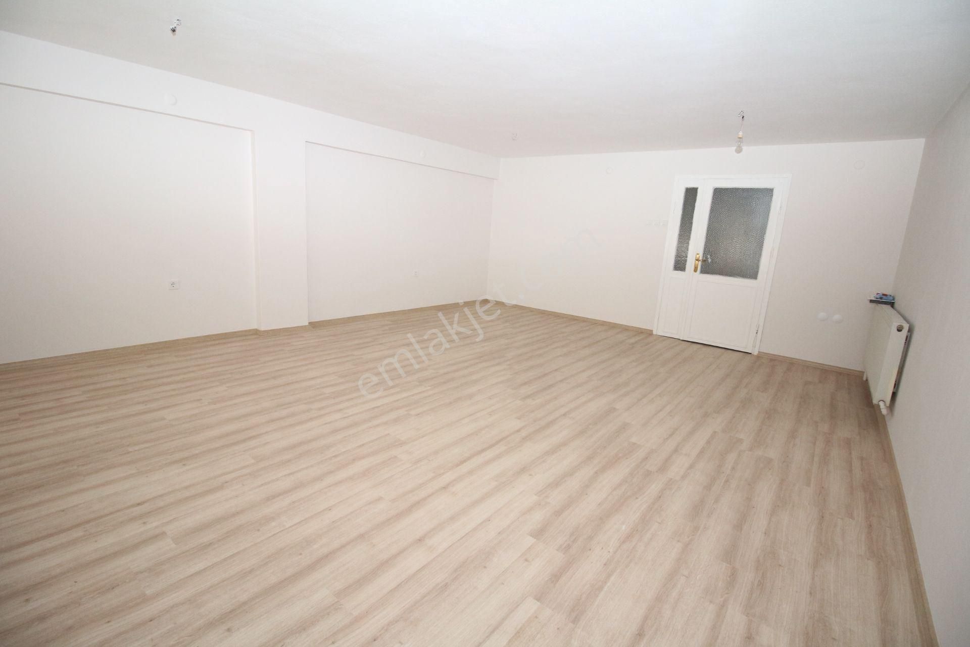 Polat Cad. Yakını Arakat Doğalgazlı Geniş Daire - Görsel 4