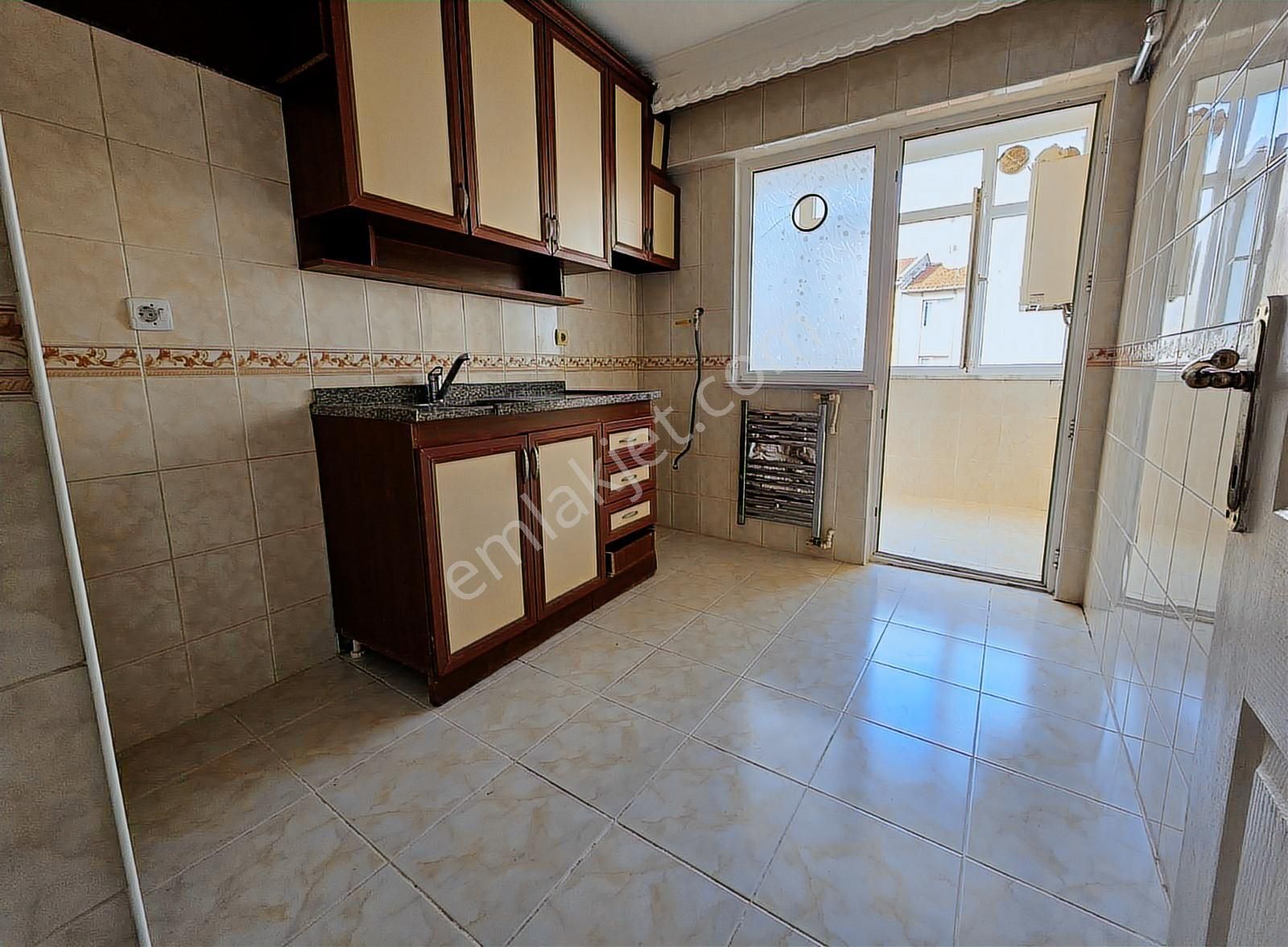 Şeyhsinan Muhtarlığı Civari 3+1 135m² Asansörlü İskanlı Daire!!! - Görsel 4