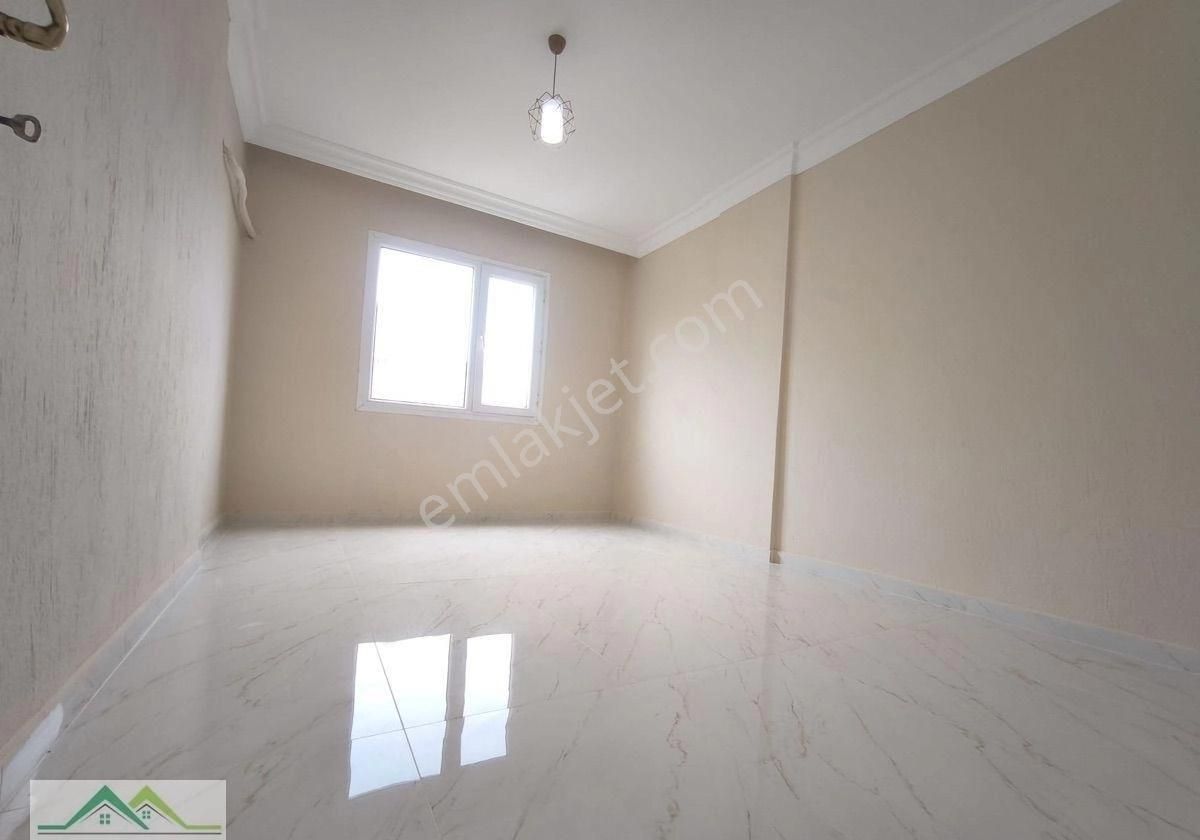 Seferihisar Ürkmez’de Satılık Ara Kat Masrafsız 2 + 1 Daire - Görsel 3