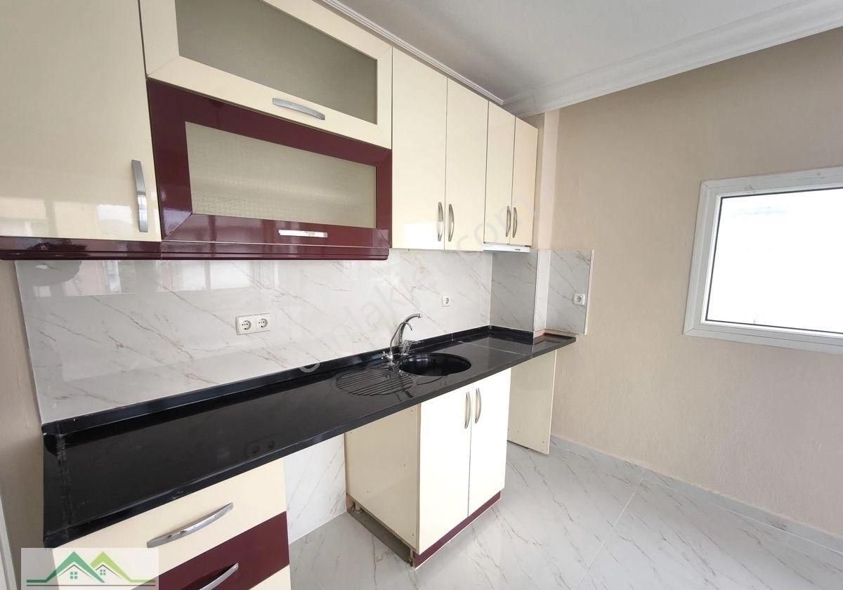 Seferihisar Ürkmez’de Satılık Ara Kat Masrafsız 2 + 1 Daire - Görsel 2