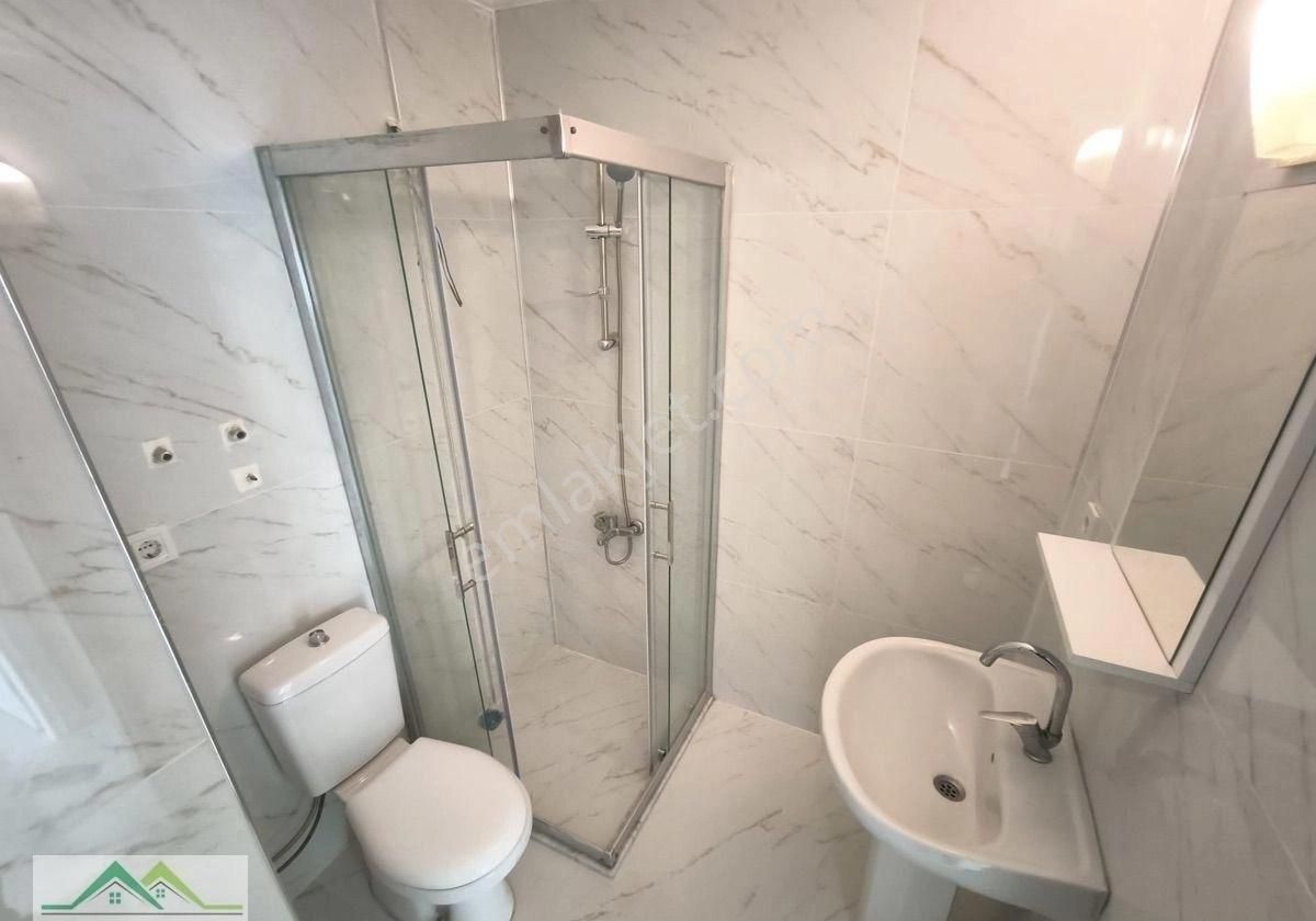 Seferihisar Ürkmez’de Satılık Ara Kat Masrafsız 2 + 1 Daire - Görsel 4