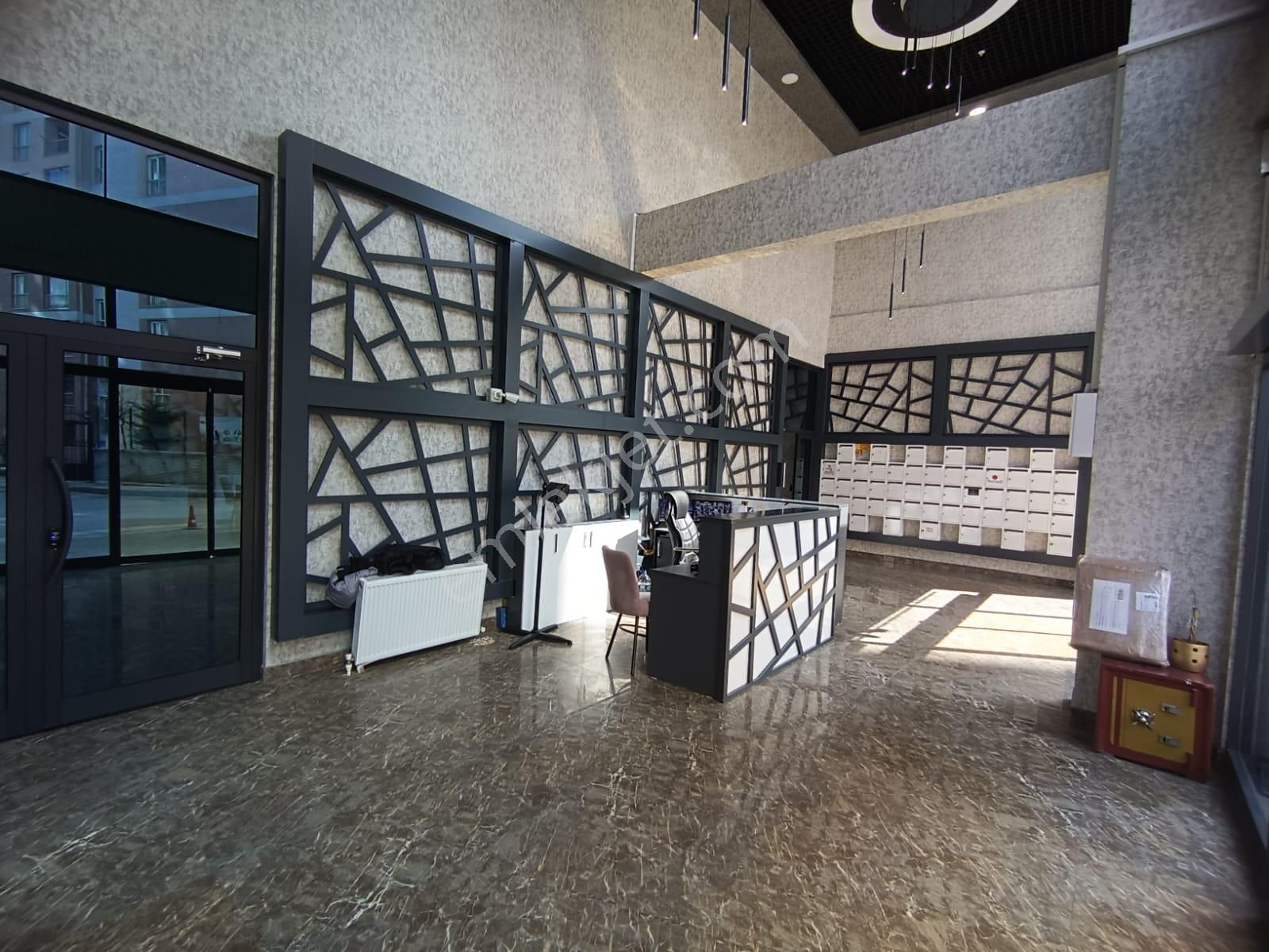 Nek Tower Plazada Güvenlikli Manzaralı 1+1 Satılık Home Ofis - Görsel 21