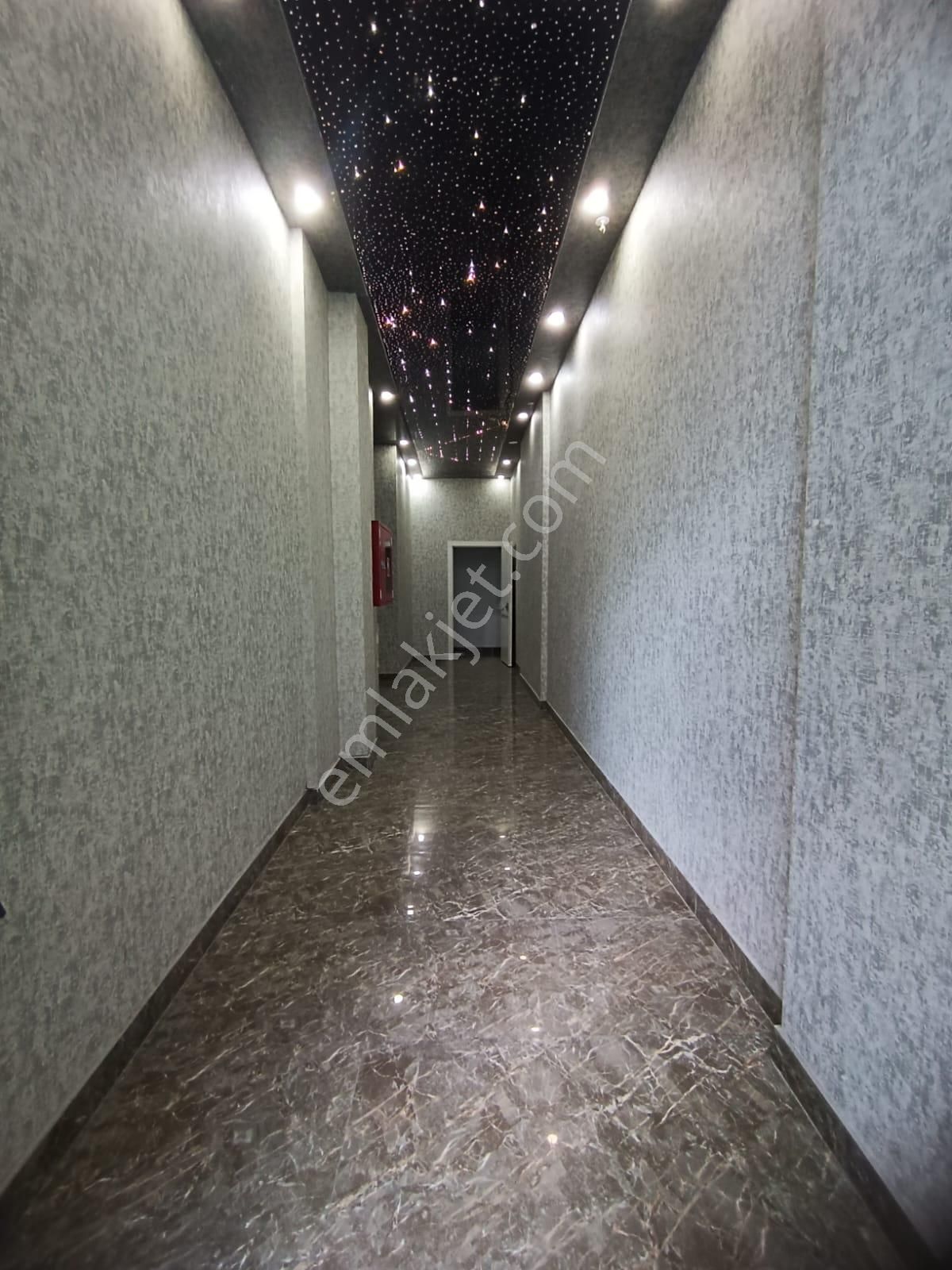 Nek Tower Plazada Güvenlikli Manzaralı 1+1 Satılık Home Ofis - Görsel 22