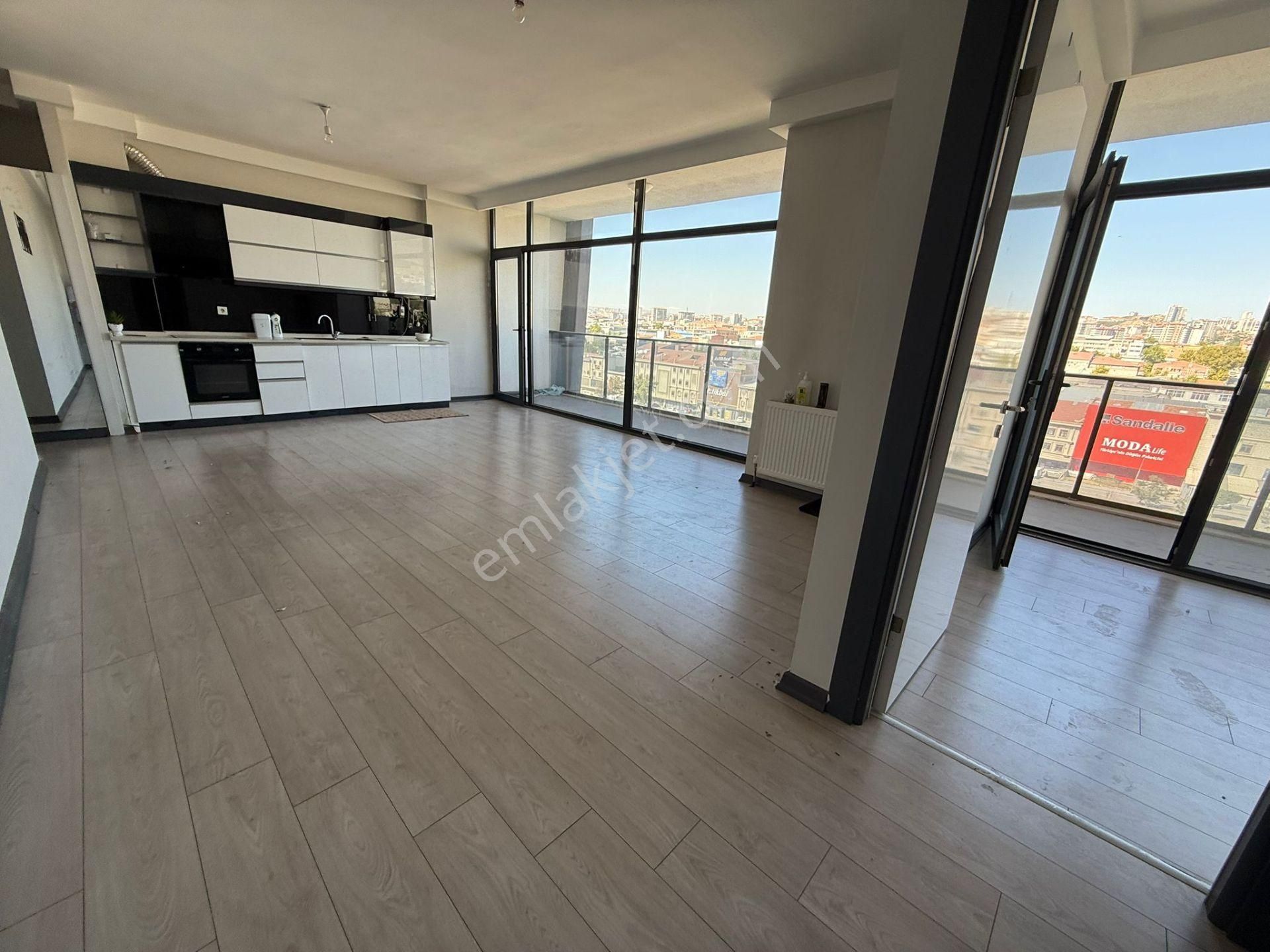 Nek Tower Plazada Güvenlikli Manzaralı 1+1 Satılık Home Ofis