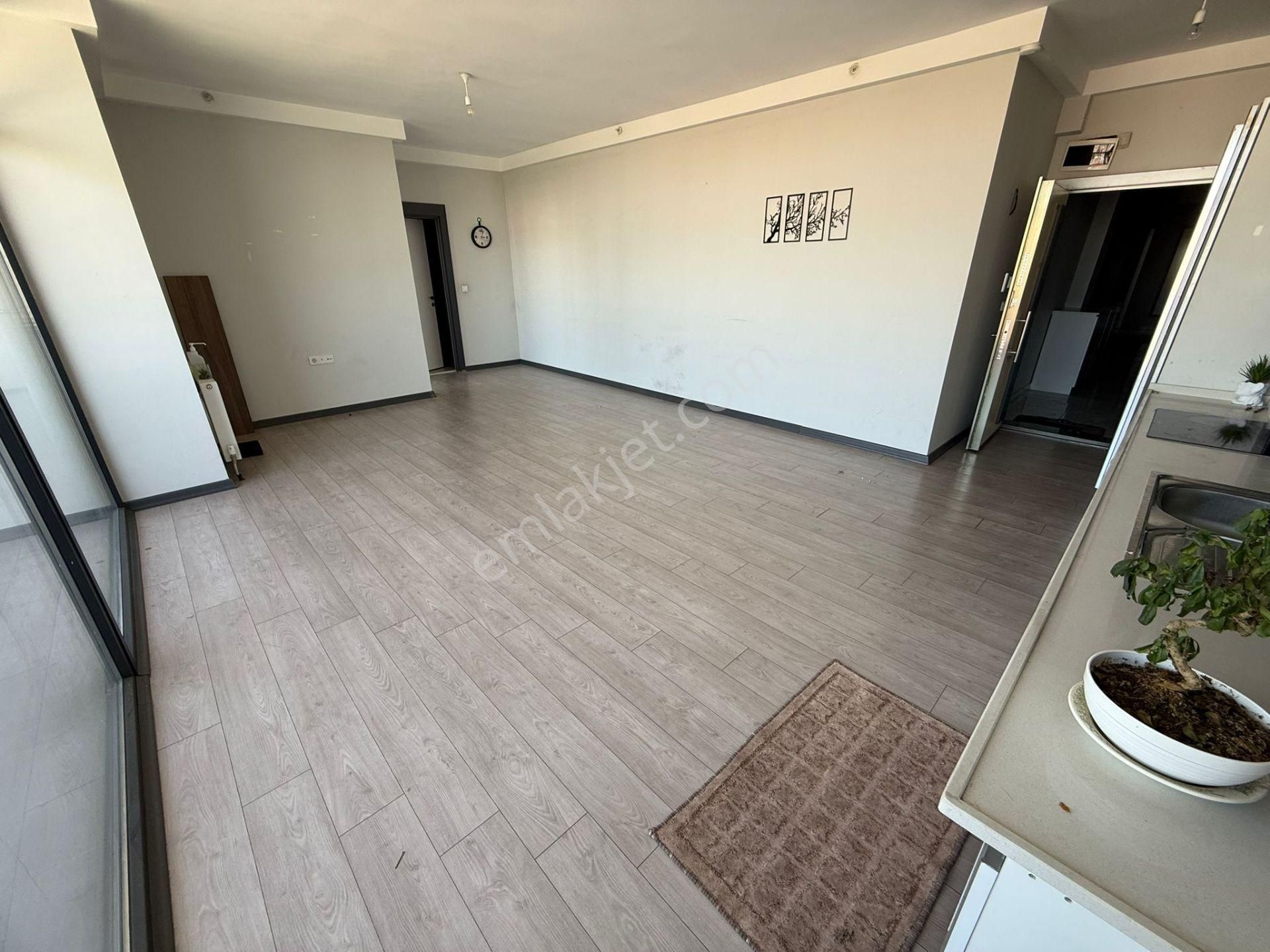 Nek Tower Plazada Güvenlikli Manzaralı 1+1 Satılık Home Ofis - Görsel 24