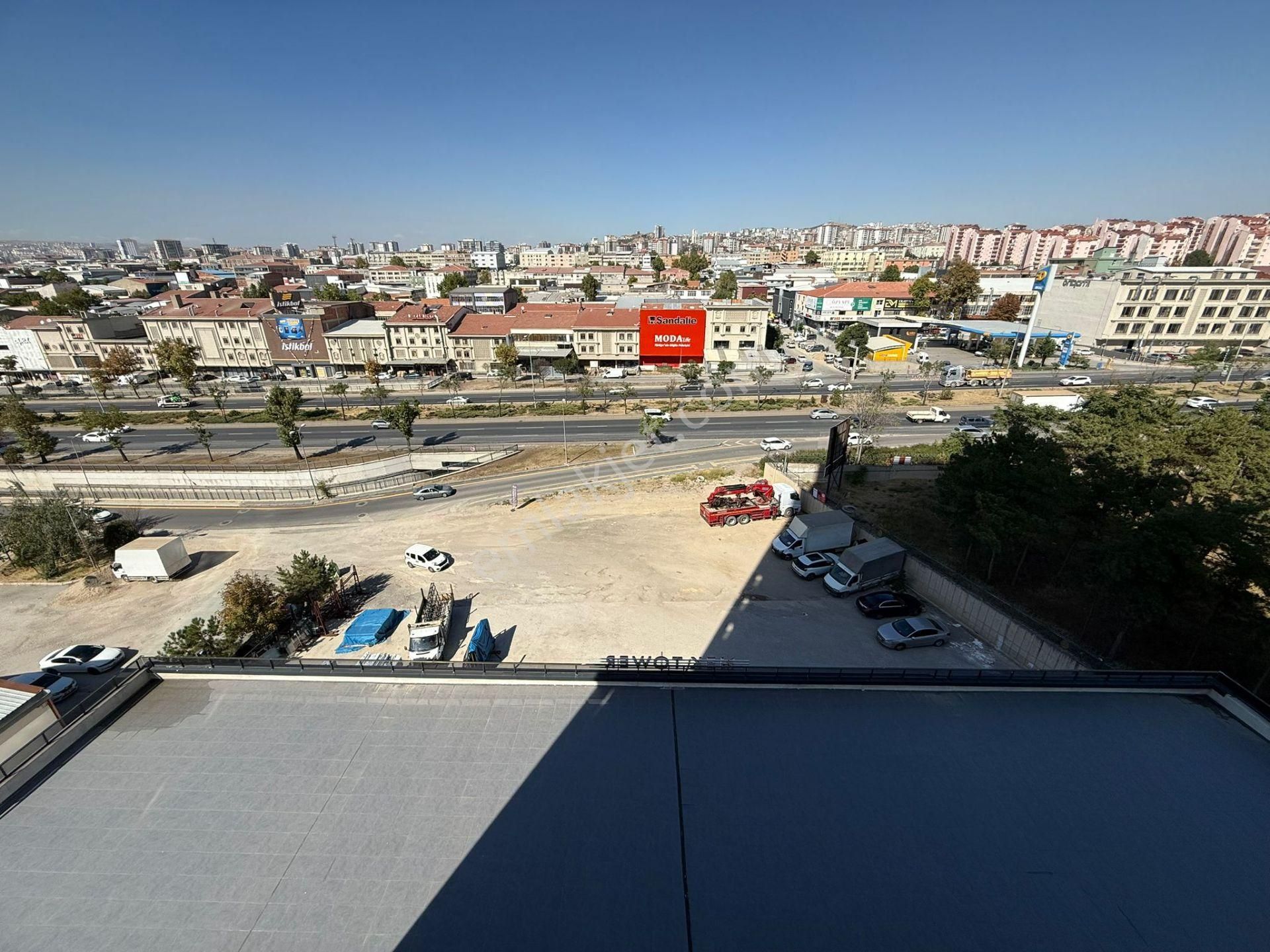 Nek Tower Plazada Güvenlikli Manzaralı 1+1 Satılık Home Ofis - Görsel 10