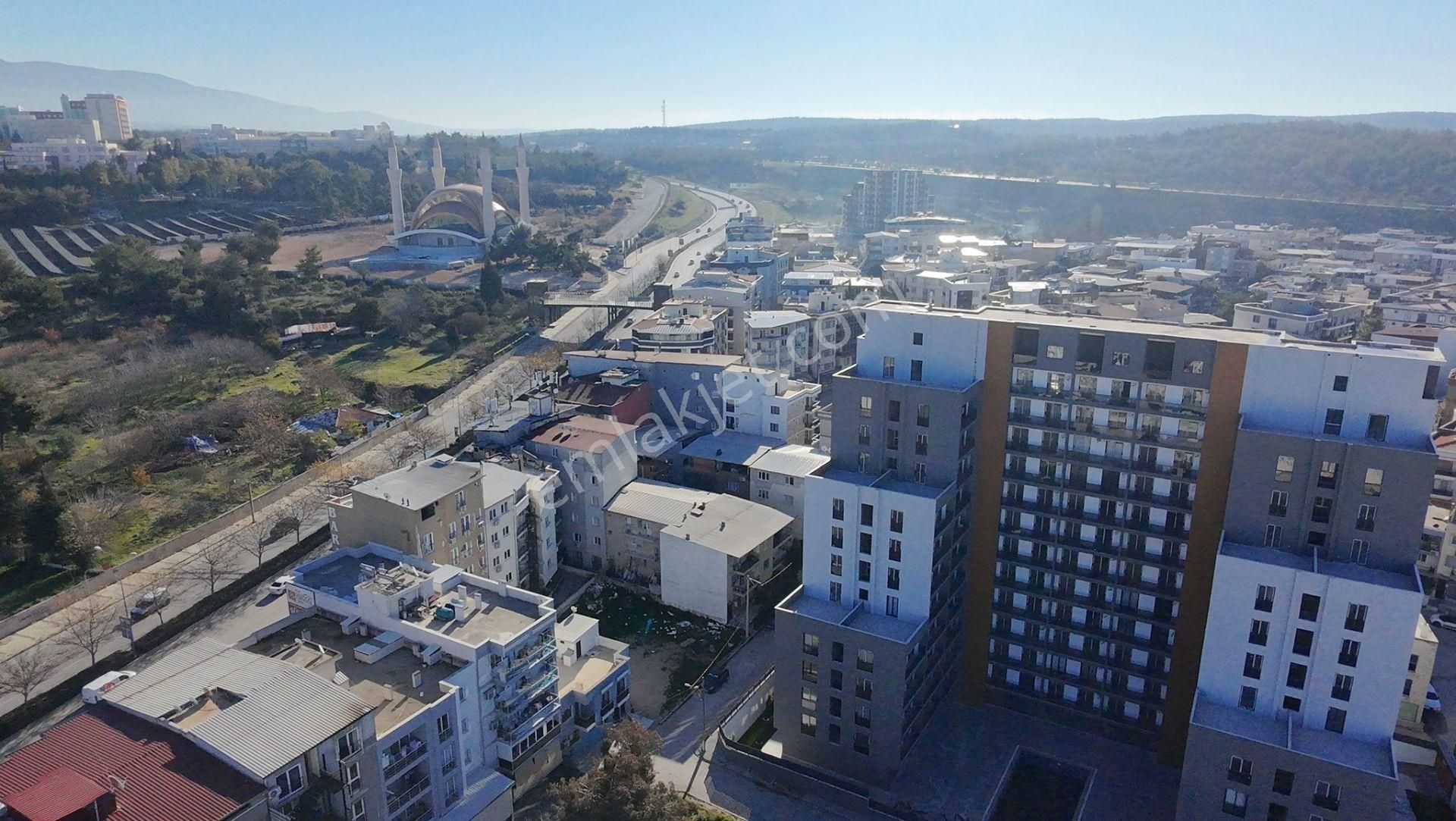 Havuzlu Site İçerisinde Sıfır Eşyalı Sıfır Lüks 1+1 Daire