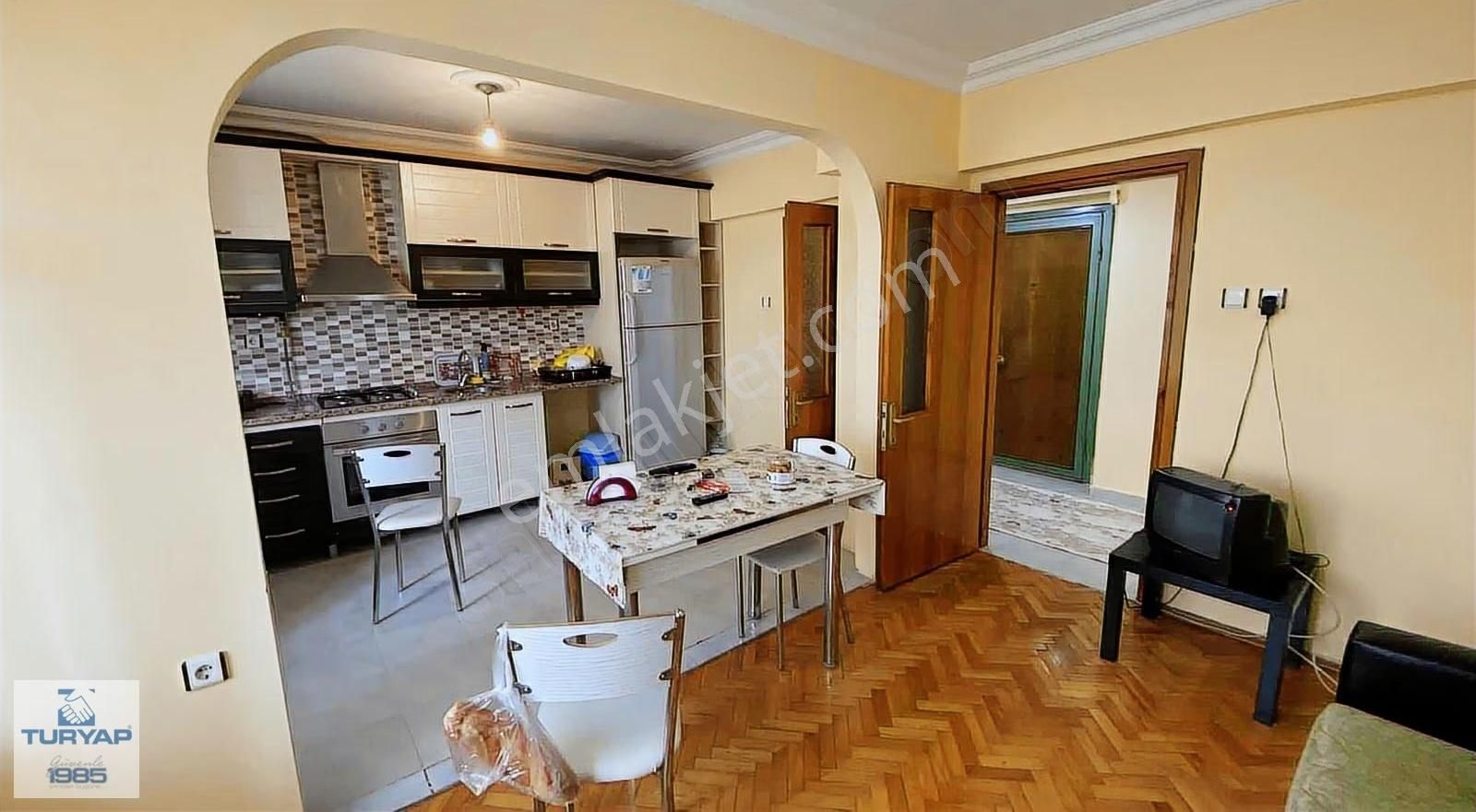 Adnan Menderes Te 2.kat Asansörlü 3.+1 Daire - Görsel 4