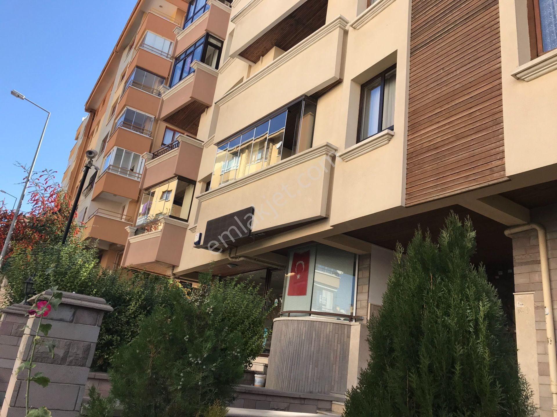 Cevizlidere Caddesine 1 Bina Mesafede 3+1 Satılık Daire - Görsel 2