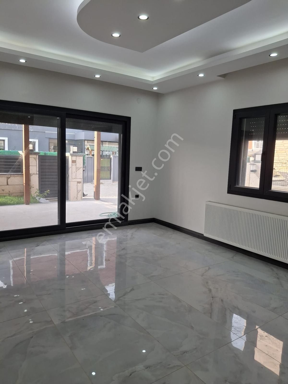 Bal Gayrimenkul-mithatpaşa Kapalı Mutfak Geniş Bahçeli 4+1 Villa - Görsel 7