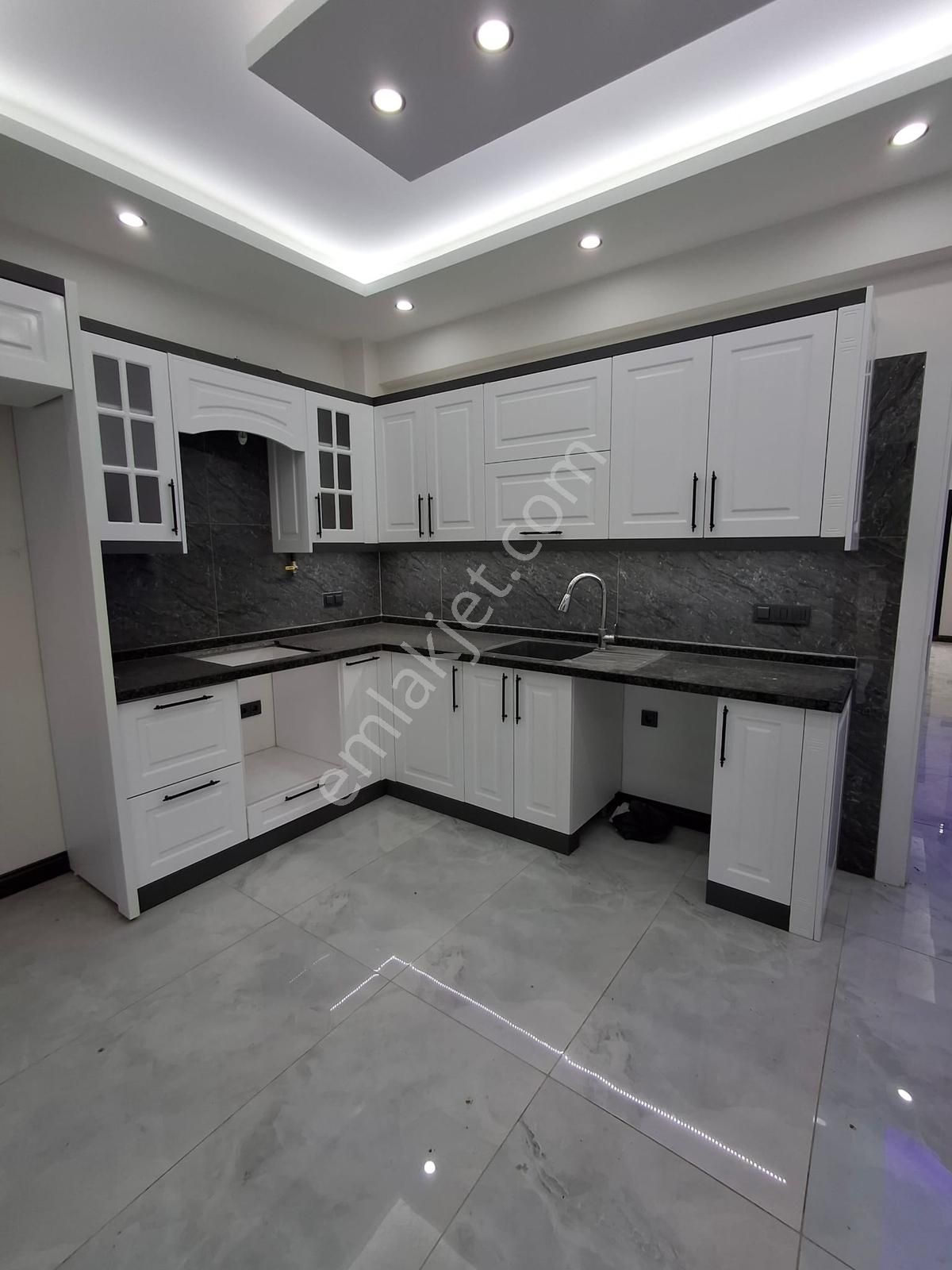 Bal Gayrimenkul-mithatpaşa Kapalı Mutfak Geniş Bahçeli 4+1 Villa - Görsel 26