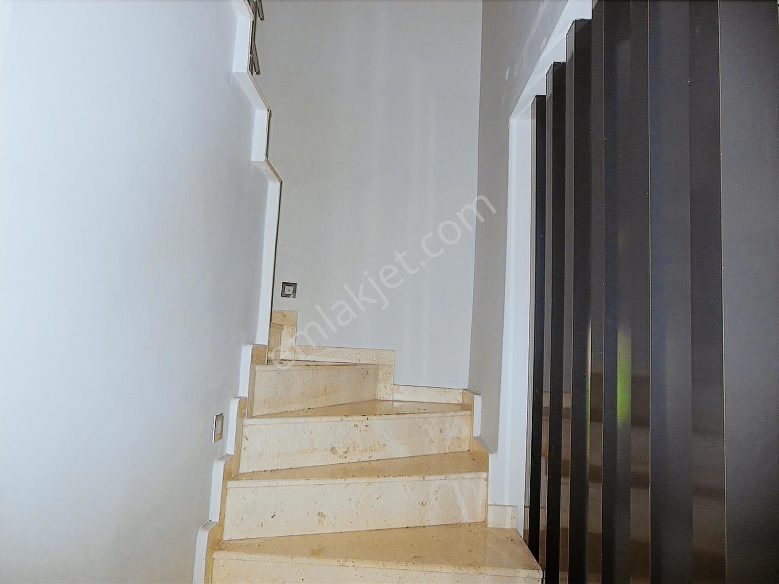 Bal Gayrimenkul-barbarosta Müstakil Girişli Muhteşem 4+1 Villa - Görsel 12