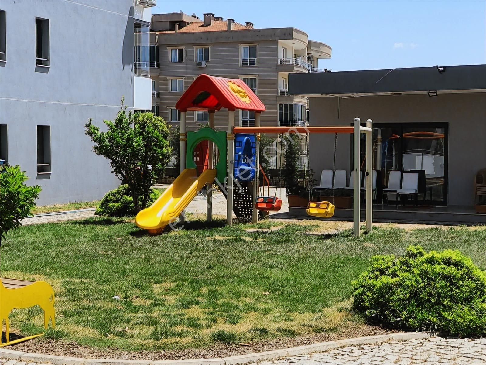 Bal Gayrimenkul-altıntepe Muhteşem Peyzaj Site İçinde 3+1 Daire