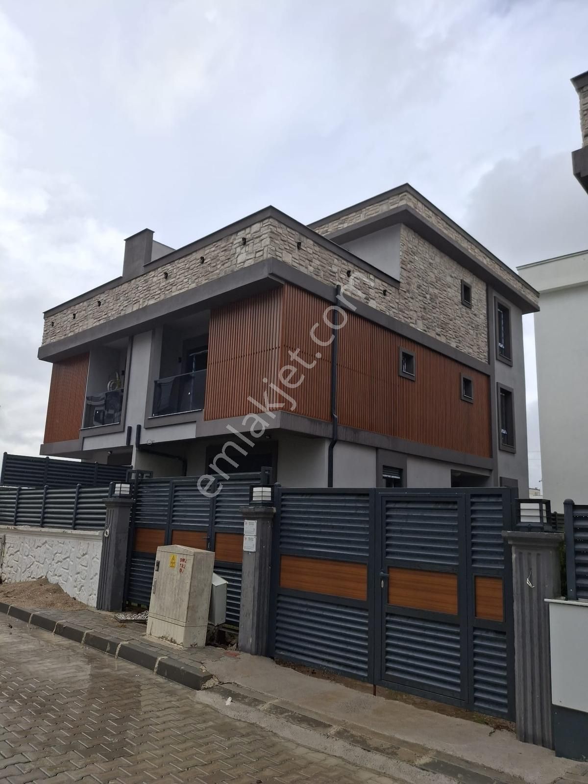 Bal Gayrimenkul- Cüneytbeyde Bağımsız Giriş Otoparklı 4+1 Villa - Görsel 6
