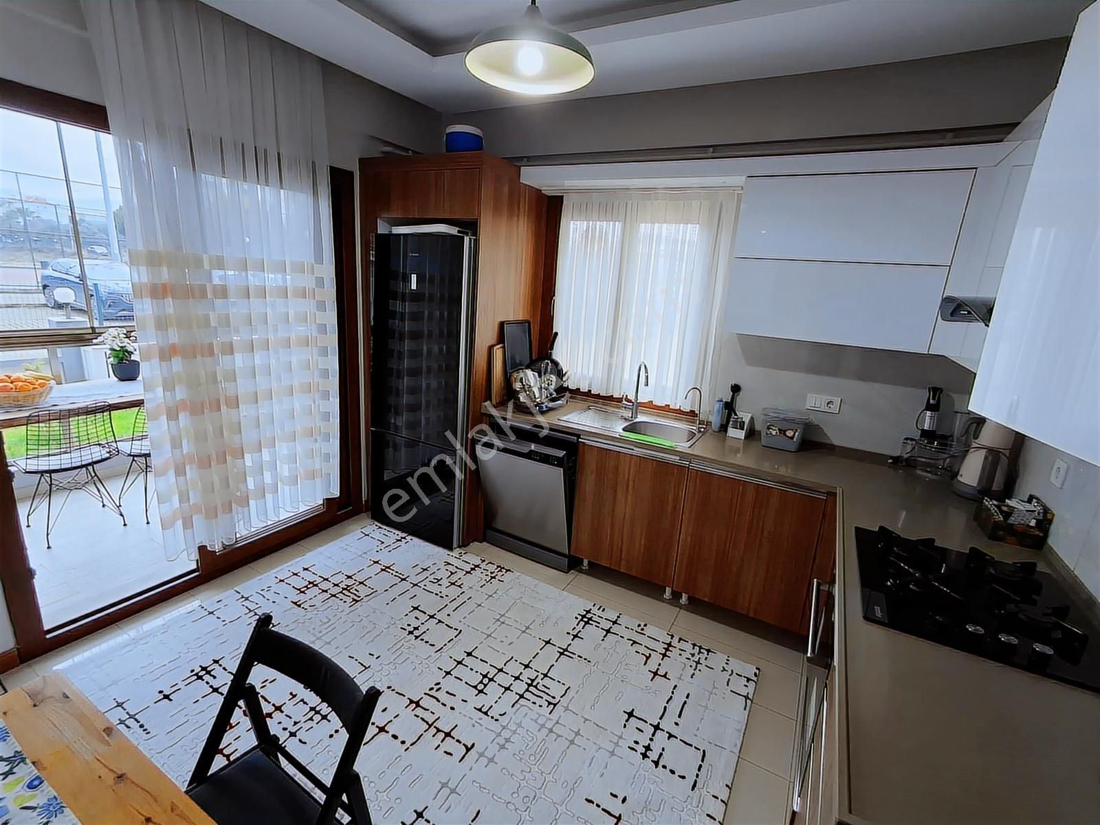 Bal Gayrimenkul-kemalpaşada Muhteşem Konumda Geniş 3+1 Daire - Görsel 2