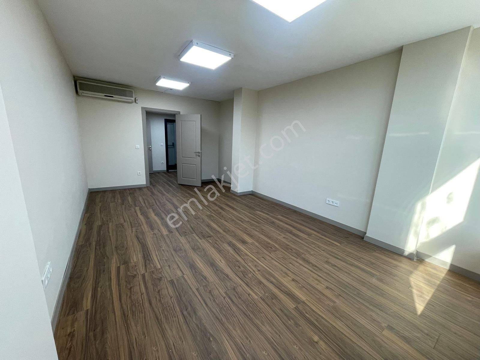 Üsküdar Merkezde Yektaş Plazada Kdv Avantajlı Kiralık Ofisler - Görsel 5