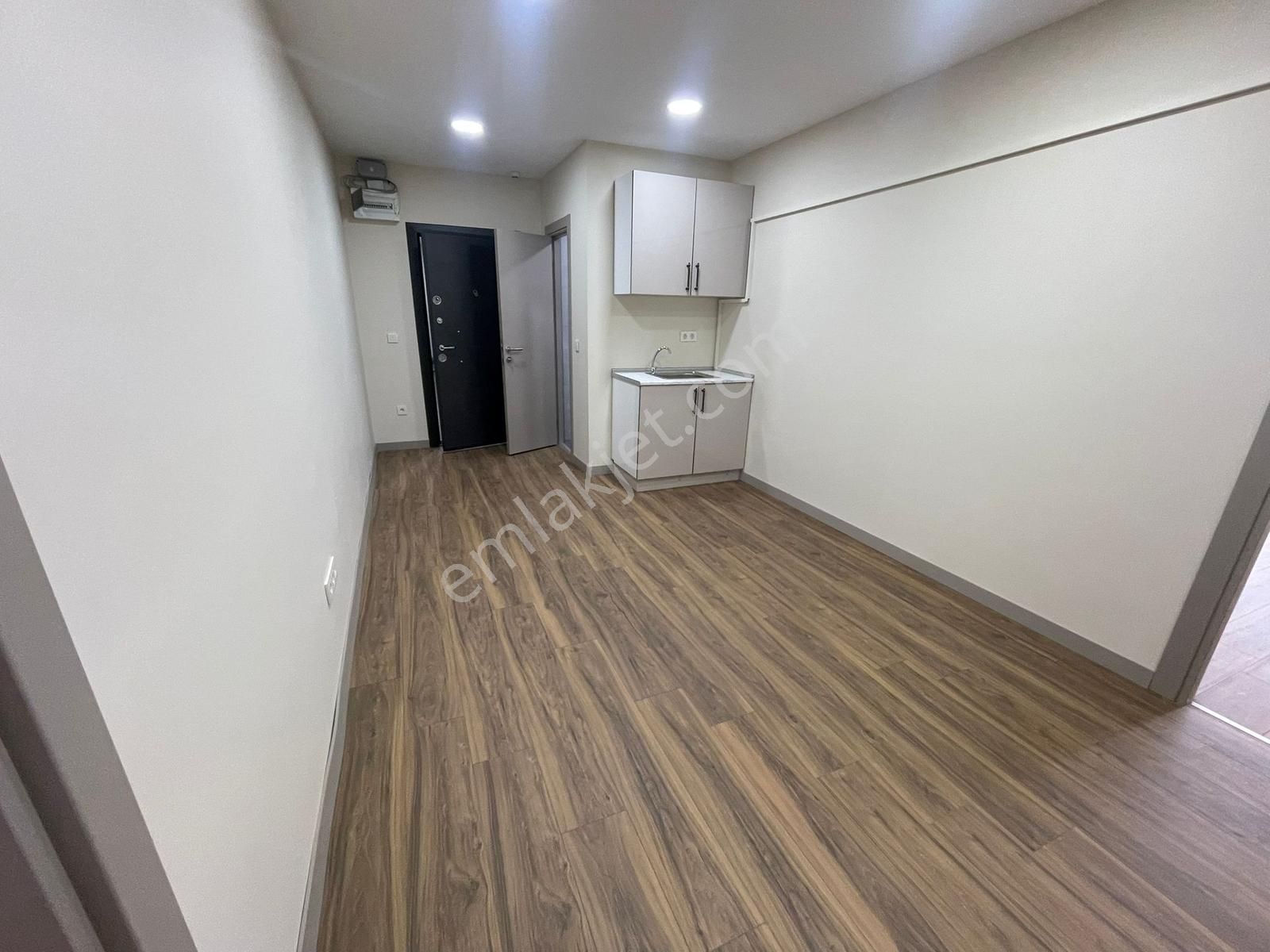 Üsküdar Merkezde Yektaş Plazada Kdv Avantajlı Kiralık Ofisler - Görsel 7