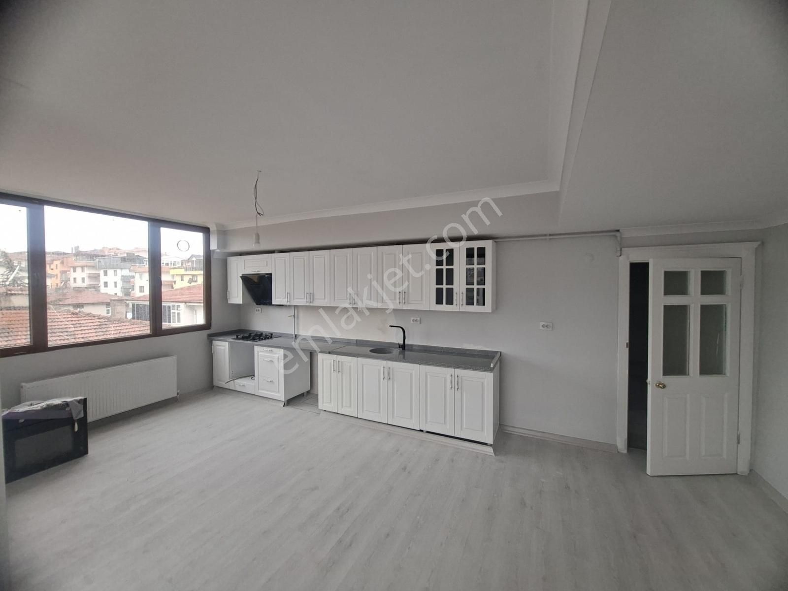 Çiçekli Mh.katta Ön Cephe 5+1 Fuul Yapıllı Lüx Kiralık